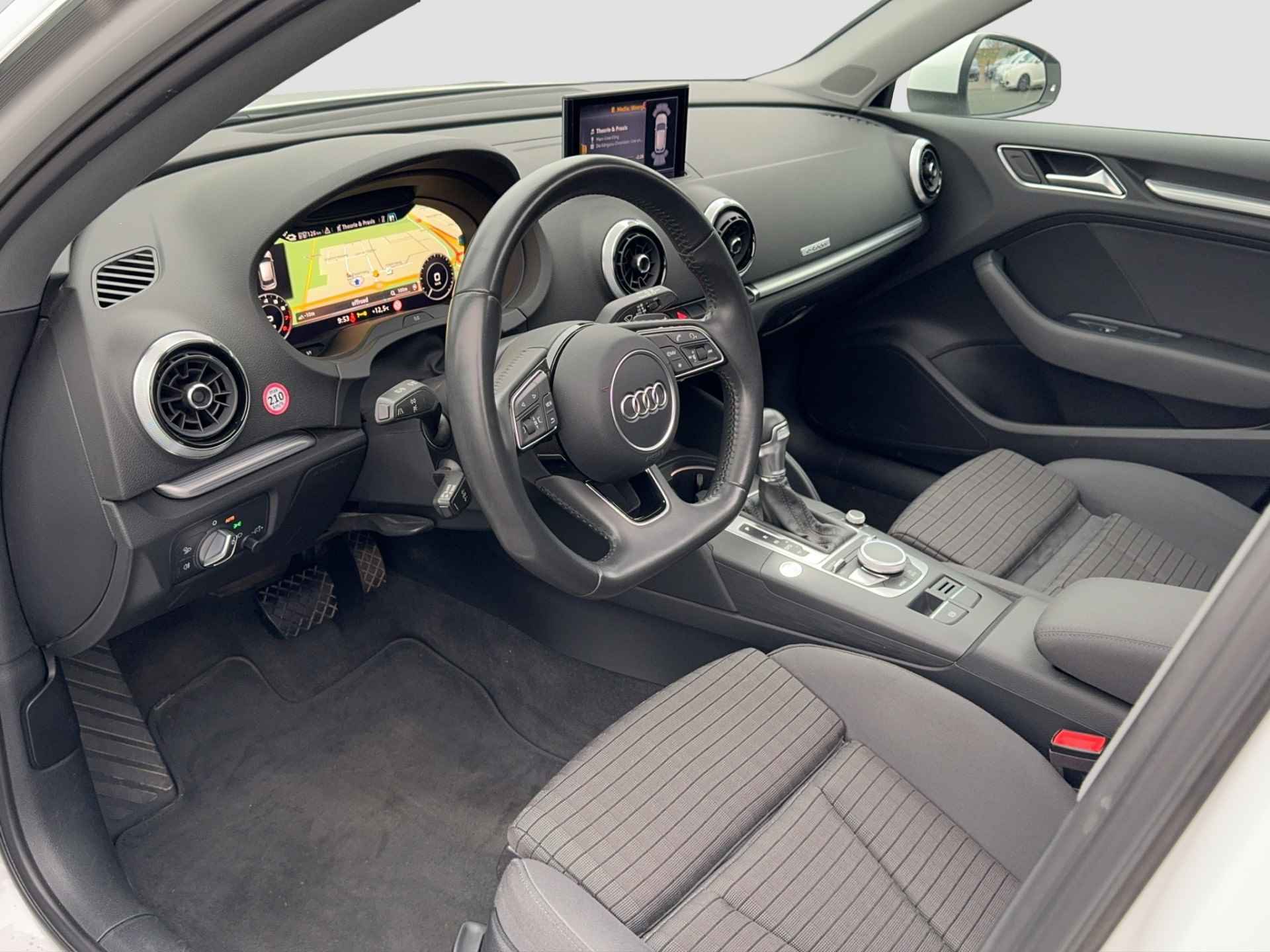 Audi A3 Sportback 1.4 e-tron Sport | panodak | virtual | cruise! - 11/39