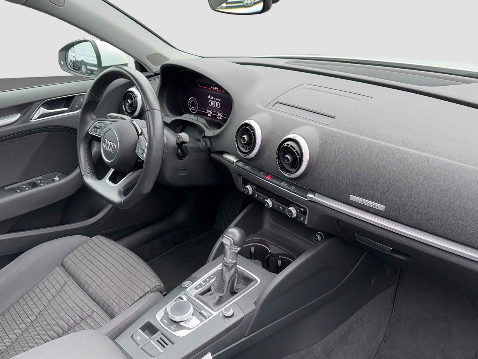 Audi A3 Sportback 1.4 e-tron Sport | panodak | virtual | cruise! - 25/39