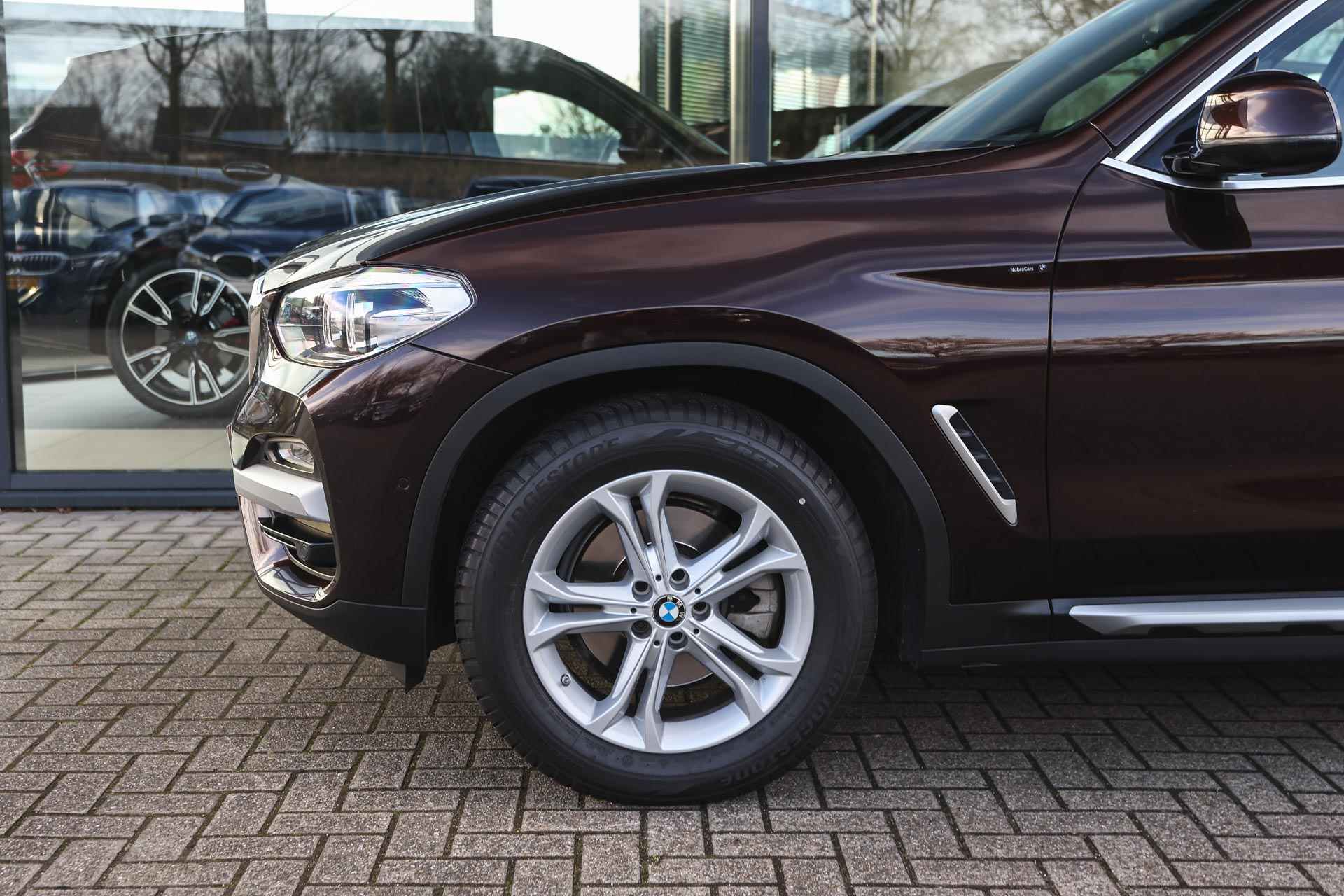 BMW X3 xDrive20i High Executive xLine Automaat / Panoramadak / Trekhaak / Sportstoelen / LED / Head-Up / Parking Assistant / Stoelverwarming - 6/38