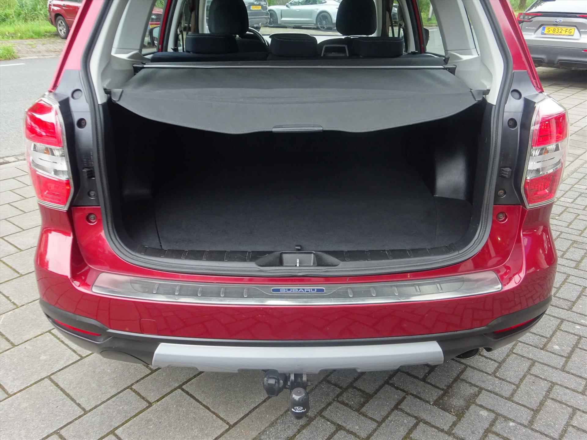 Subaru Forester 2.0i 150pk AWD  CVT Luxury | Trekhaak | NAP | 2.000kg trekgew. - 12/43