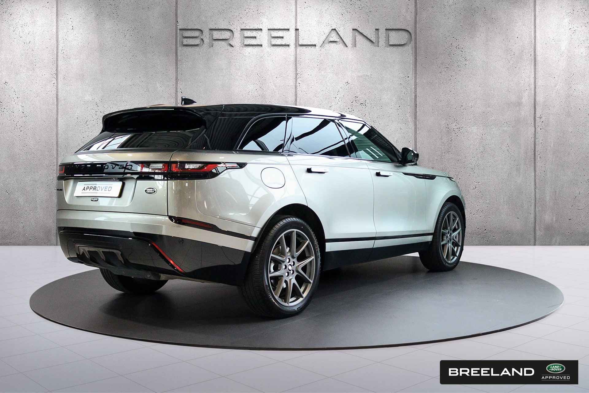 Land Rover Range Rover Velar P400e R-Dynamic SE | 21" | Trekhaak | Panoramadak - 3/38