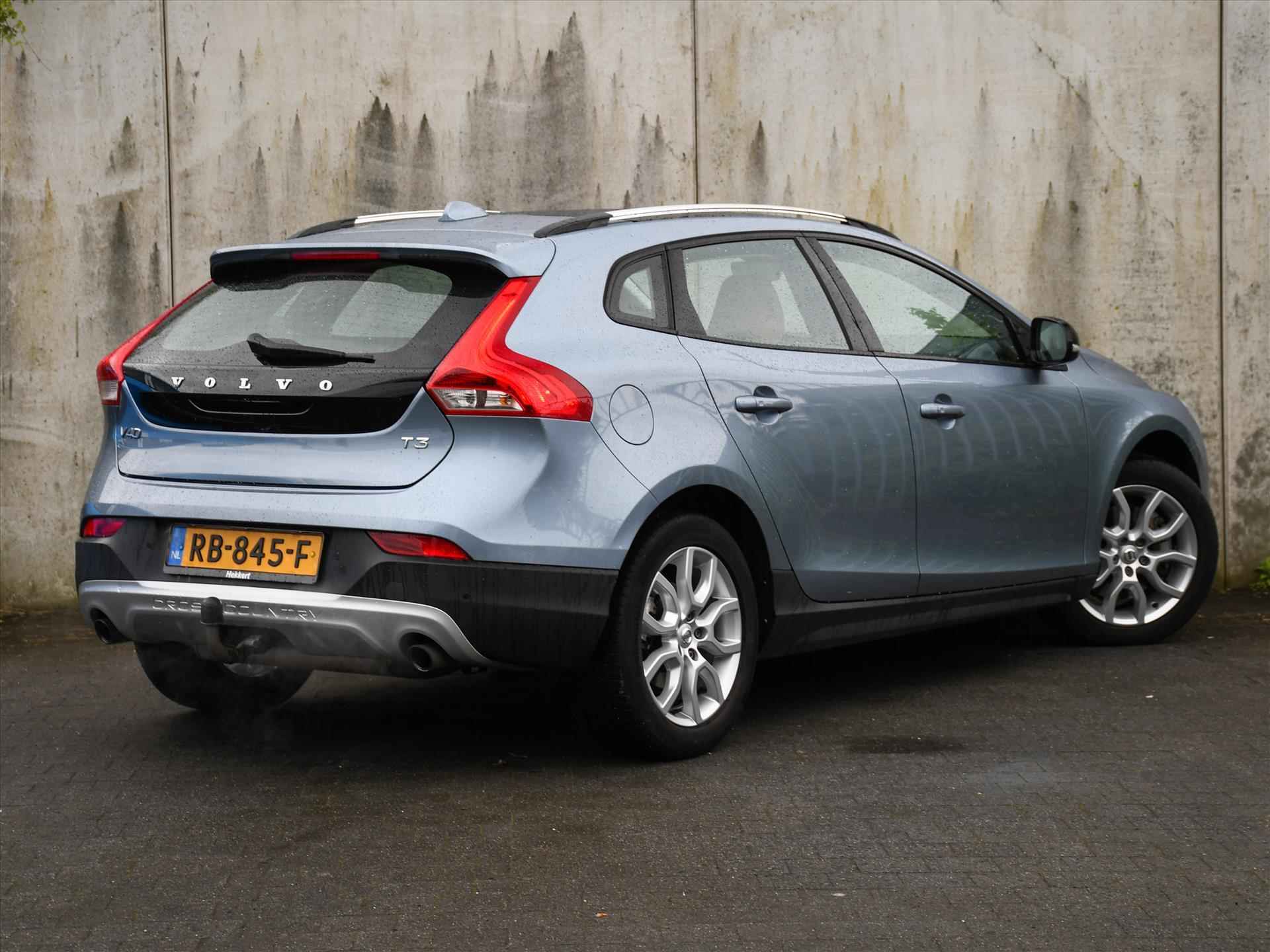 Volvo V40 Cross Country Nordic+ 2.0 T3 152pk NAVI | CRUISE | CLIMA | LEDER | STOELVERWARMING | MEMORY BESTUURDERSTOEL | KEYLESS - 4/35