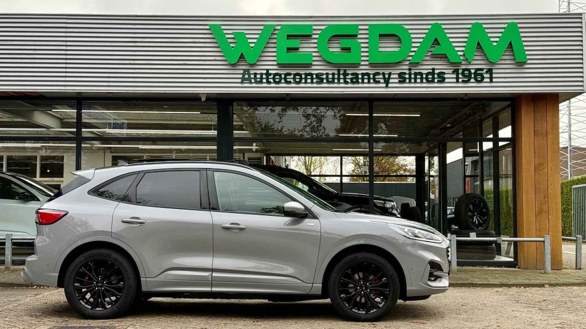 FORD Kuga 2.5 PHEV GRAPHITE EDIT. / Panorama+Winter pack / 4j Ford protect - 3/24