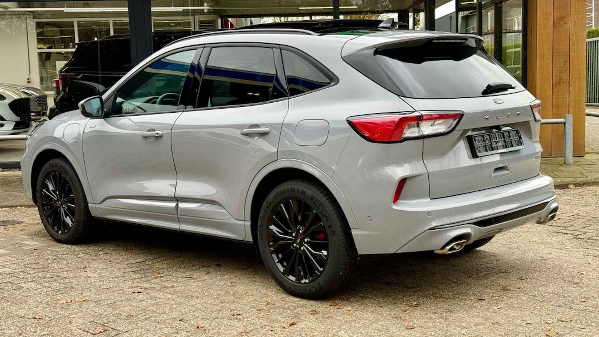 FORD Kuga 2.5 PHEV GRAPHITE EDIT. / Panorama+Winter pack / 4j Ford protect - 8/24