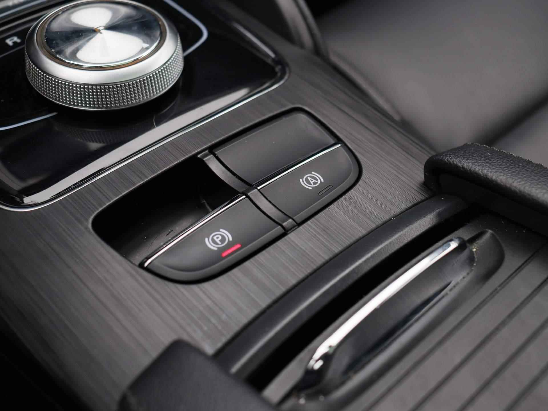 MG ZS EV Luxury 45 kWh | Leder | Navi | Airco | Schuifdak | PDC | LED | LMV | Cam | - 22/38