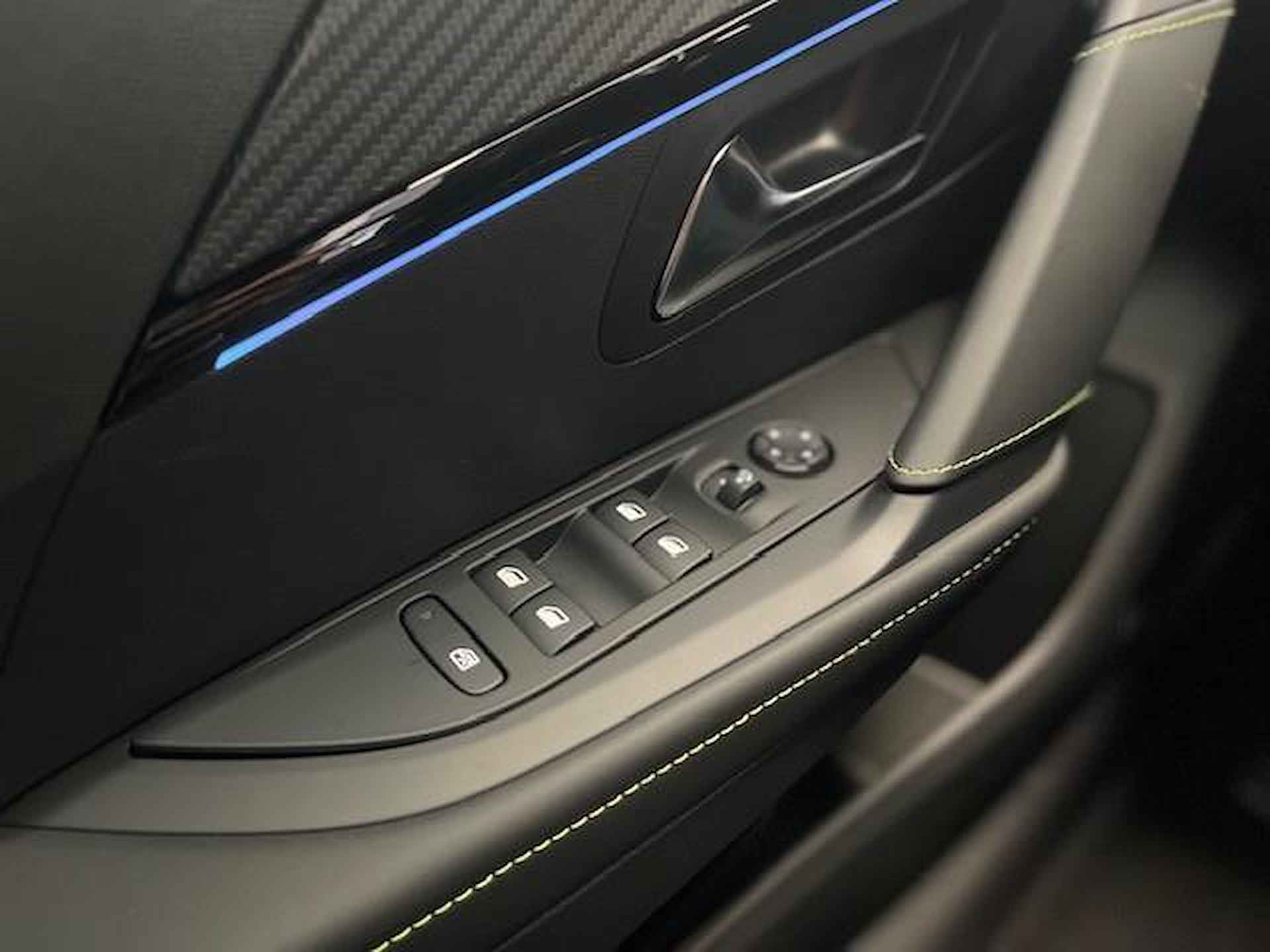 Peugeot 208 Hybrid 100 e-DCS6 GT | Navigatie | achteruitrijcamera | lichtmetalen velgen 17* | Keyless entry & Start | Nieuw te bestellen!!! - 20/27