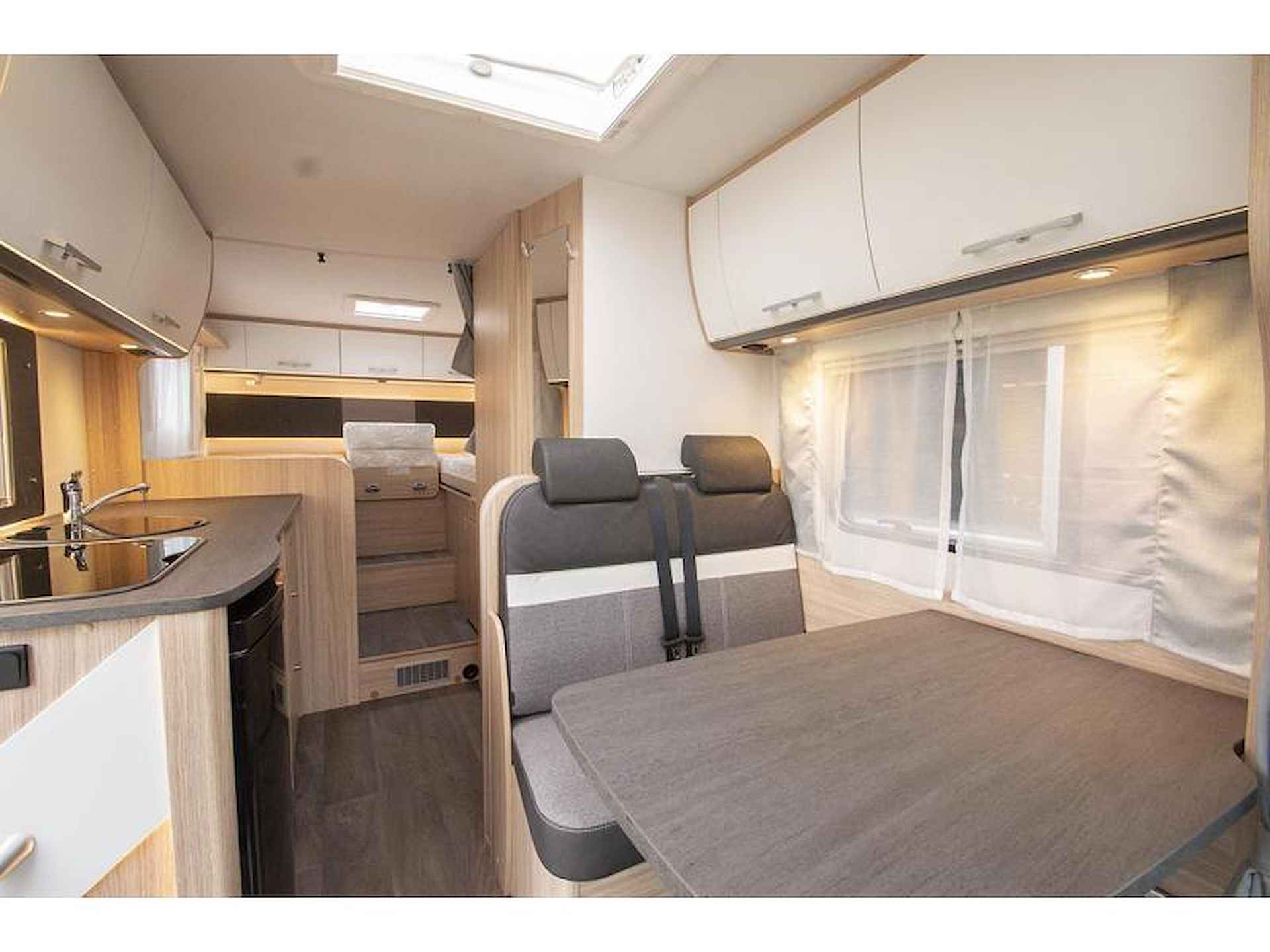 Sunlight T66  halfintegraal camper - 10/16