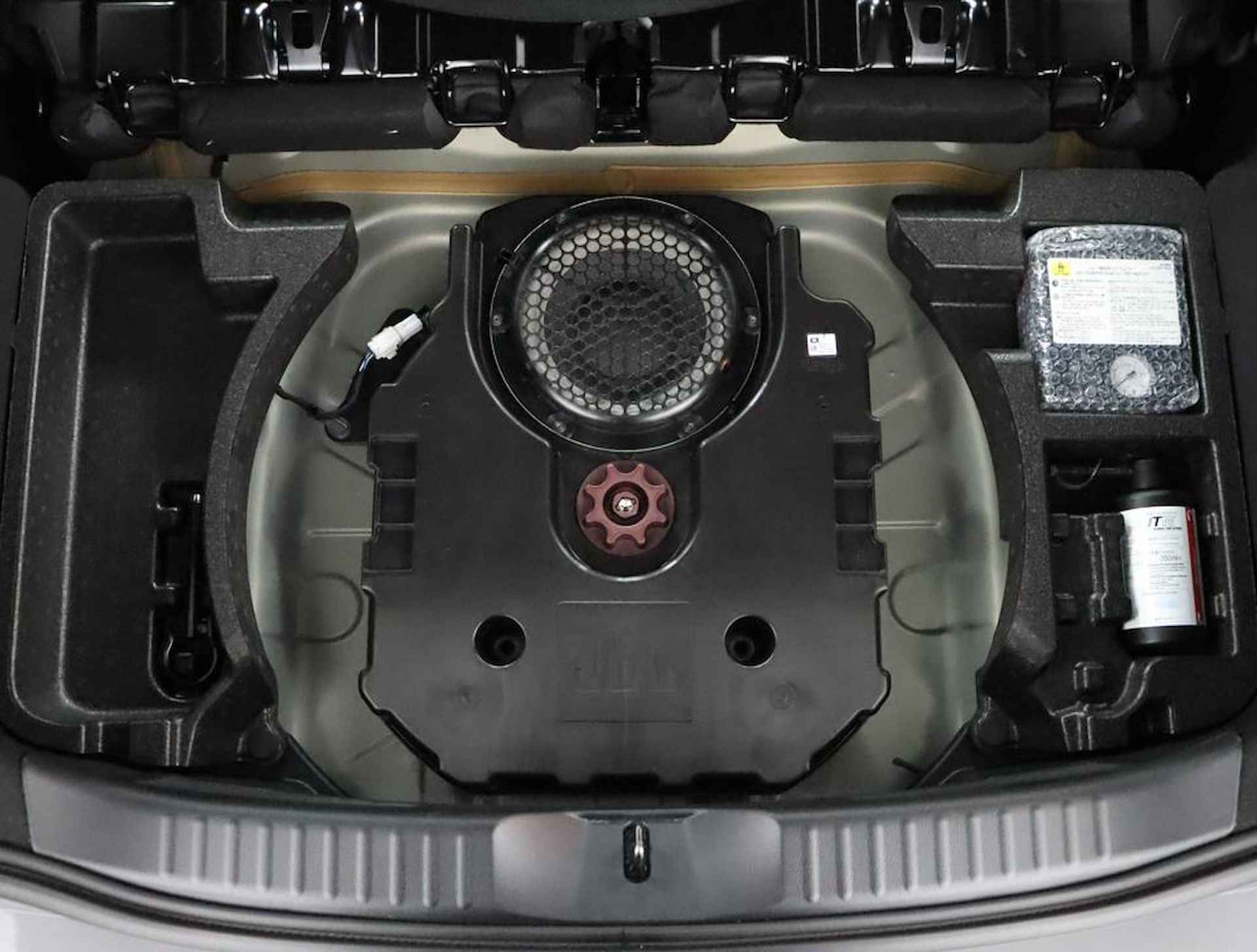 Toyota Aygo X 1.0 VVT-i S-CVT Premium - 33/52