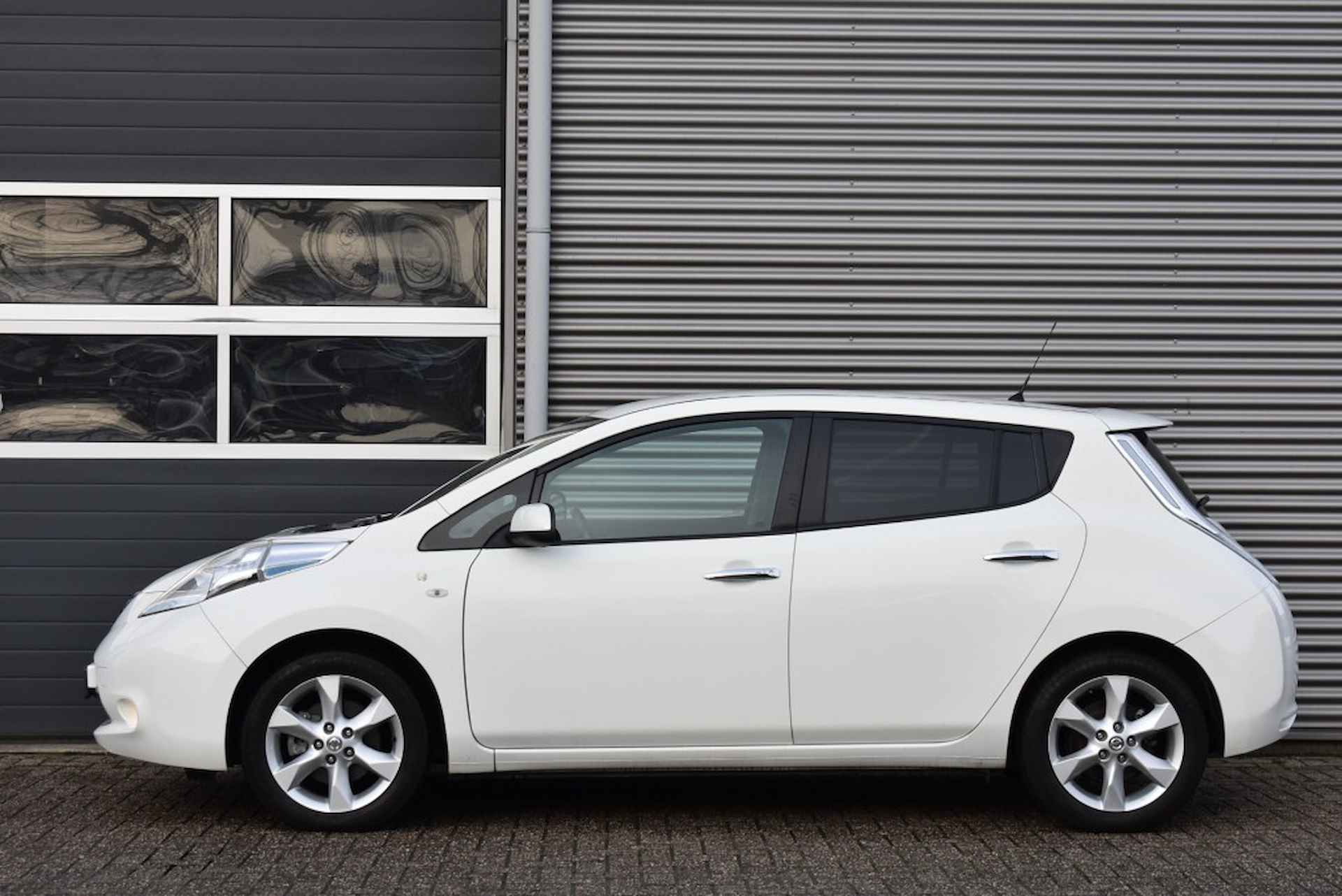 NISSAN Leaf ACENTA 30 KWH / NAVI / P.CAMERA / STOEL(STUUR) VERW. V+A / Ã¢ÂÂ¬ 200 - 2/29