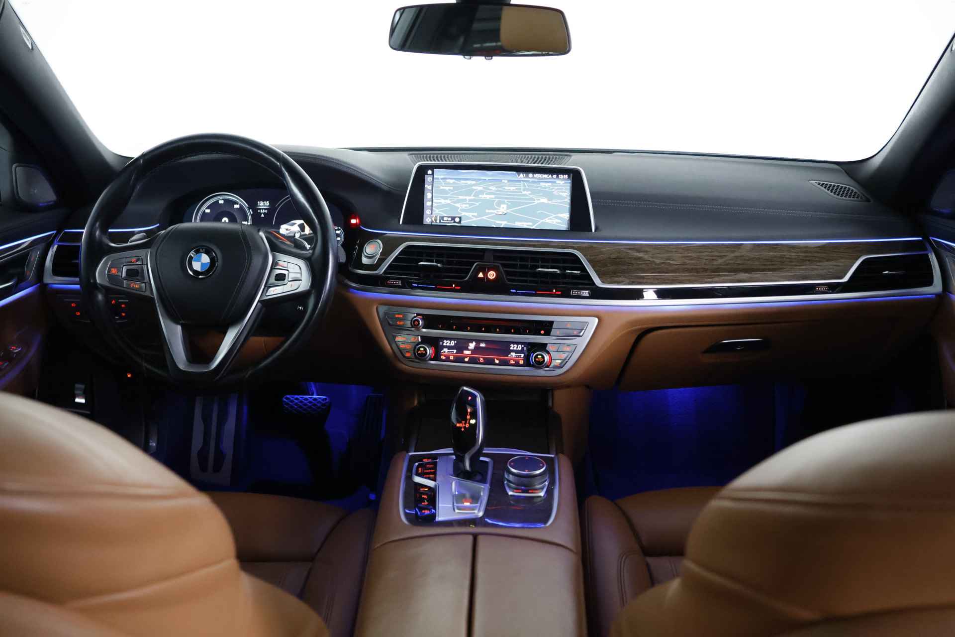 BMW 7 Serie 740Le xDrive iPerformance M-Sport / Sky Lounge Pano / HarmanKardon / HUD / Cam - 41/43