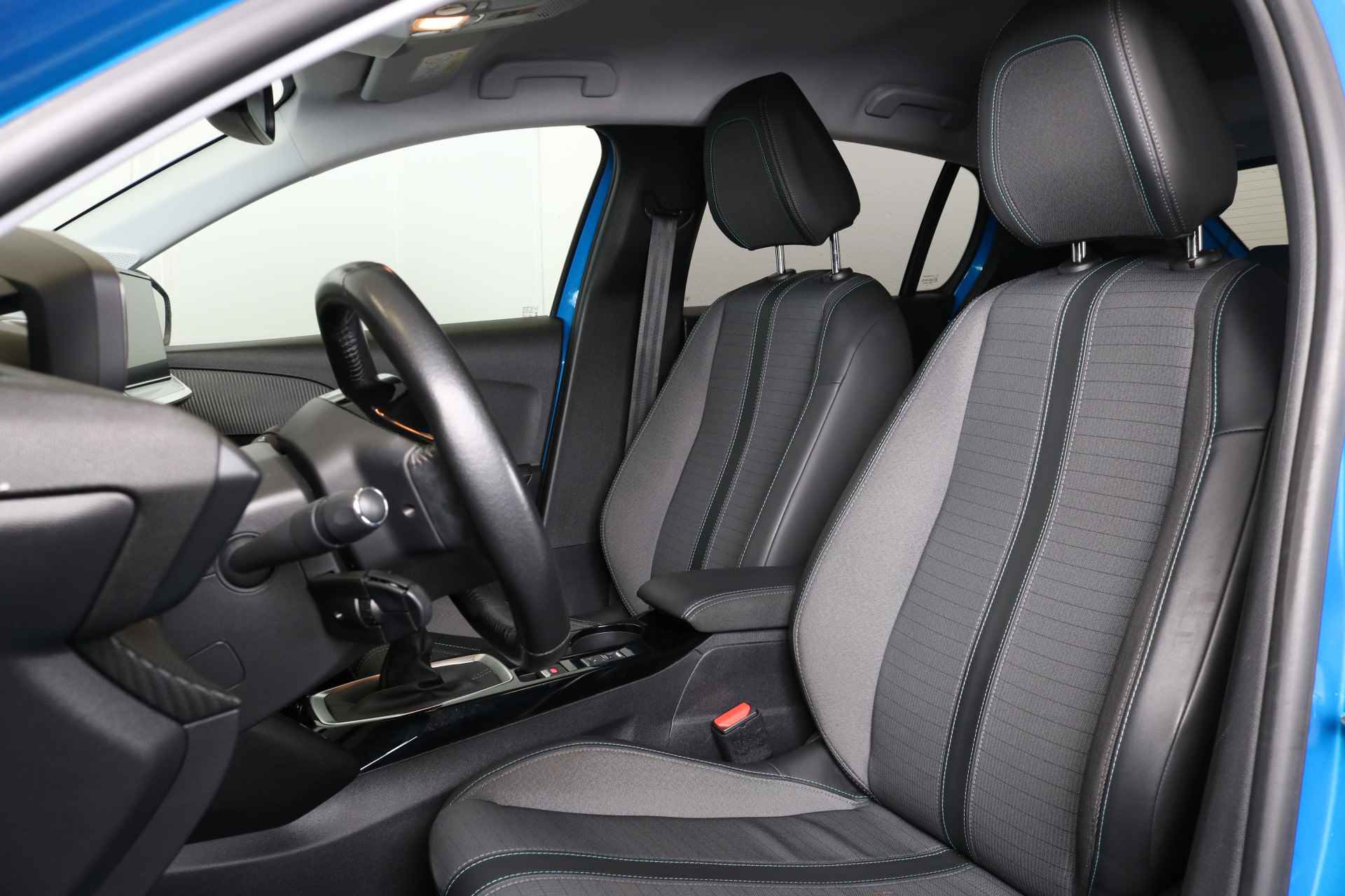 Peugeot 208 1.2 PureTech 100PK Allure | Navi | Cruise | Camera | Climate | DAB | Parkeersensoren V+A | 16" Lichtmetaal | - 13/41