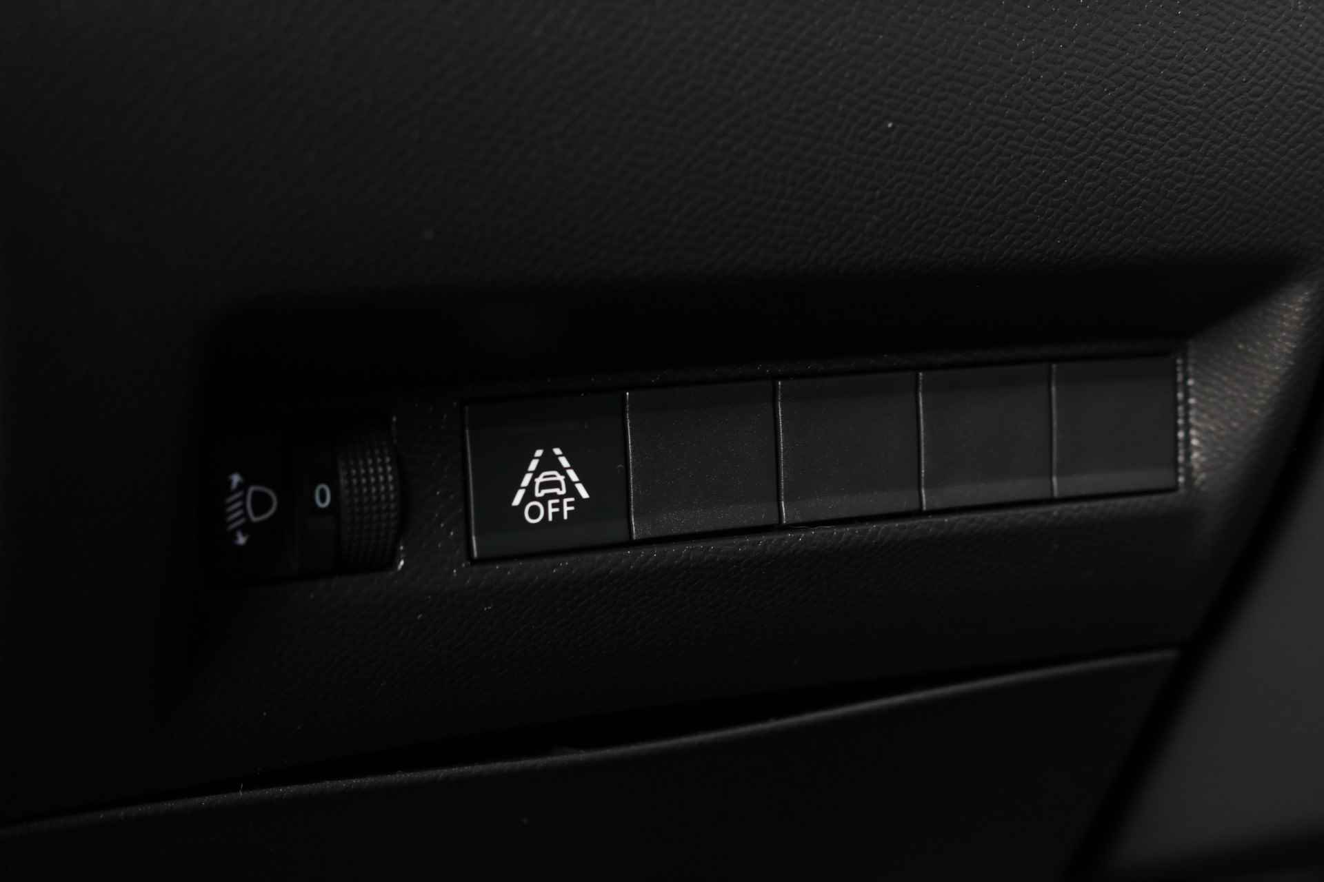 Peugeot 208 1.2 PureTech 100PK Allure | Navi | Cruise | Camera | Climate | DAB | Parkeersensoren V+A | 16" Lichtmetaal | - 19/41