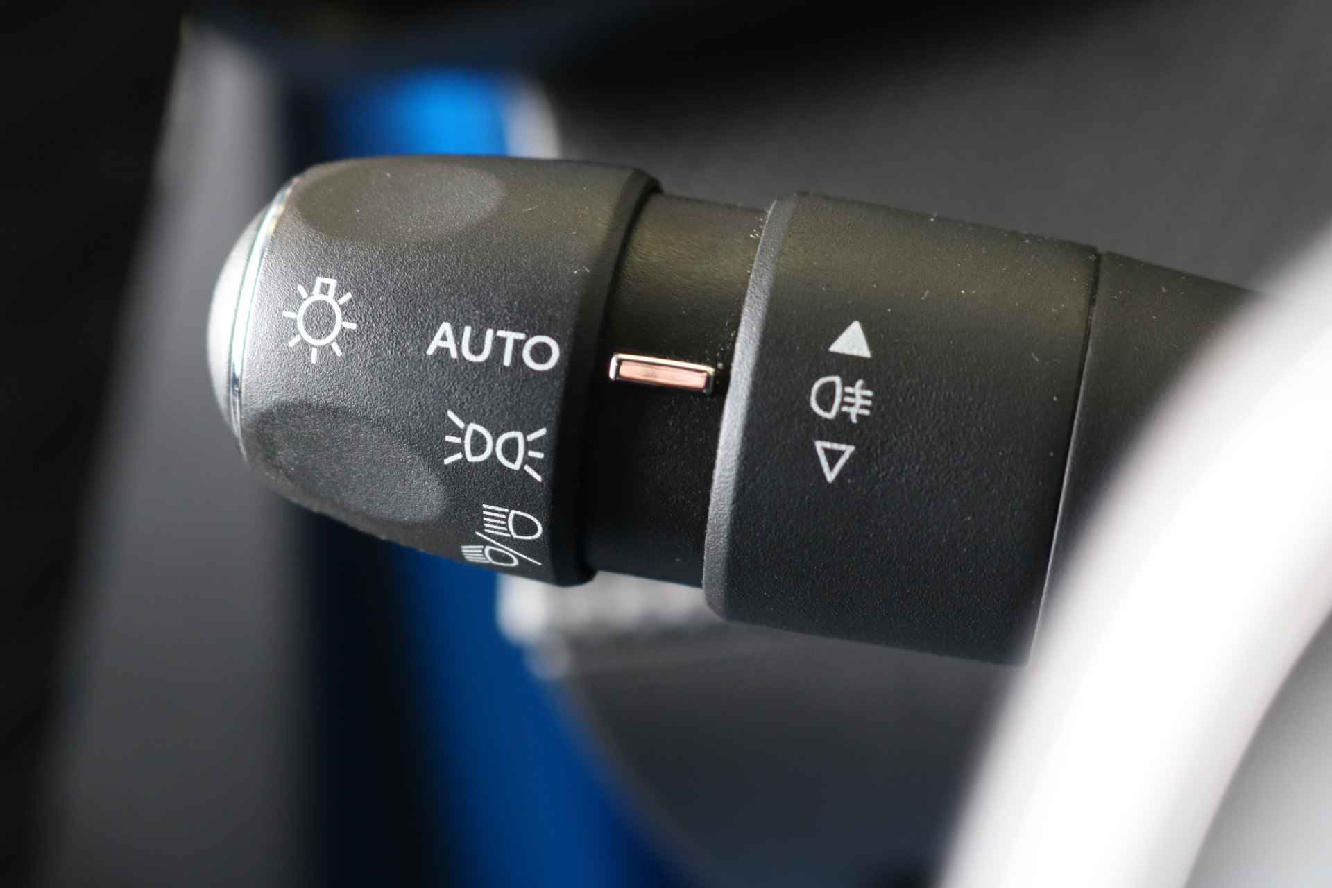 Peugeot 208 1.2 PureTech 100PK Allure | Navi | Cruise | Camera | Climate | DAB | Parkeersensoren V+A | 16" Lichtmetaal | - 24/41