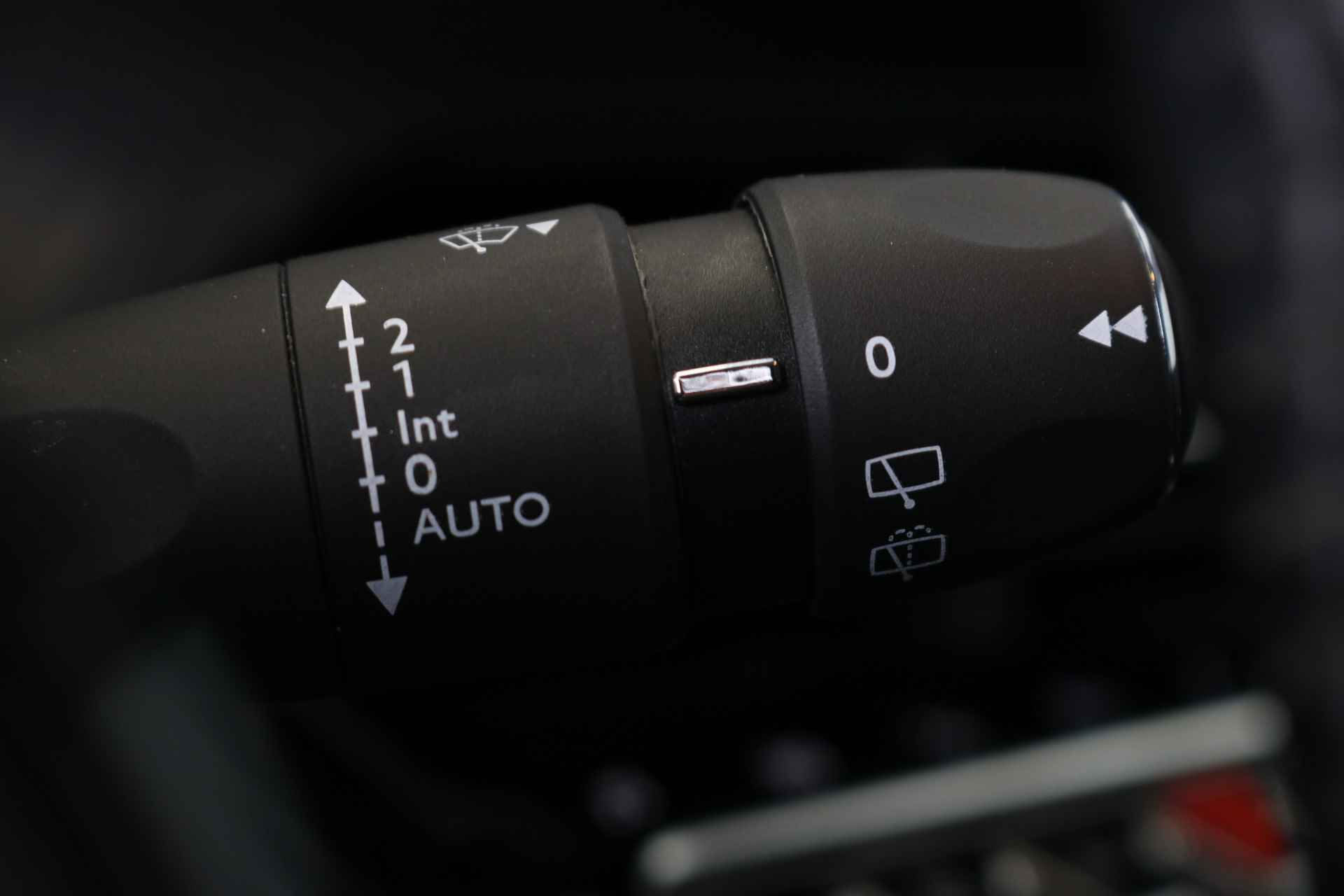 Peugeot 208 1.2 PureTech 100PK Allure | Navi | Cruise | Camera | Climate | DAB | Parkeersensoren V+A | 16" Lichtmetaal | - 28/41