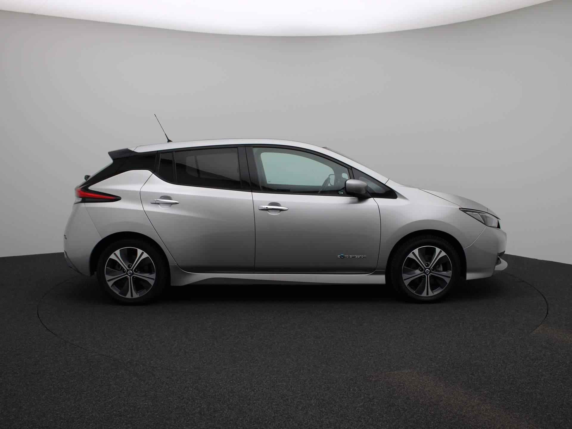 Nissan LEAF N-Connecta 40 kWh | Navi |€2000,- subsidie | Cam | PDC | LMV | - 6/37