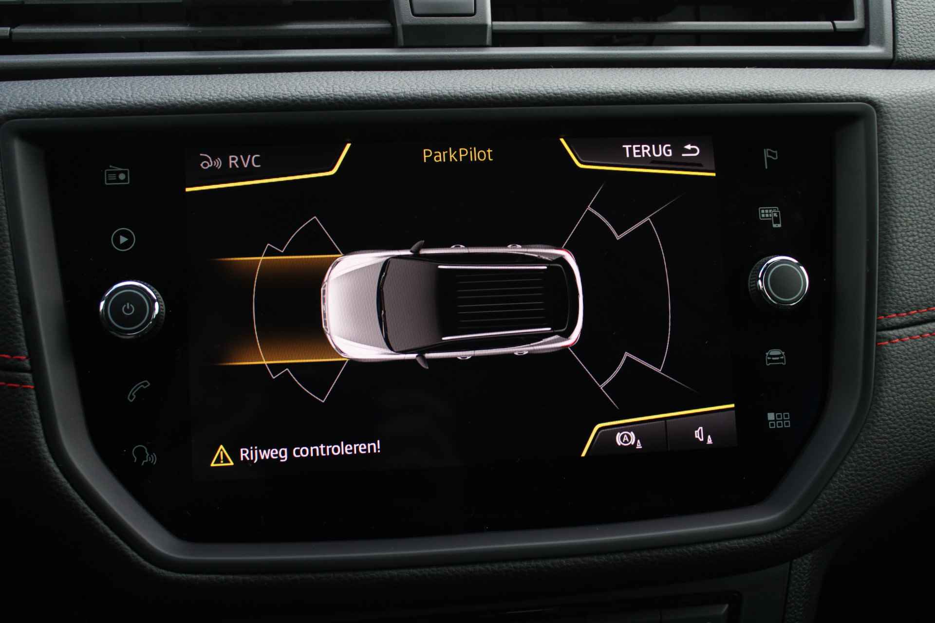 SEAT Arona 1.0 TSI FR Adaptieve Cruise Control, Achteruitrijcamera, Apple Carplay/Android Auto, Dodehoek Detectie - 34/43