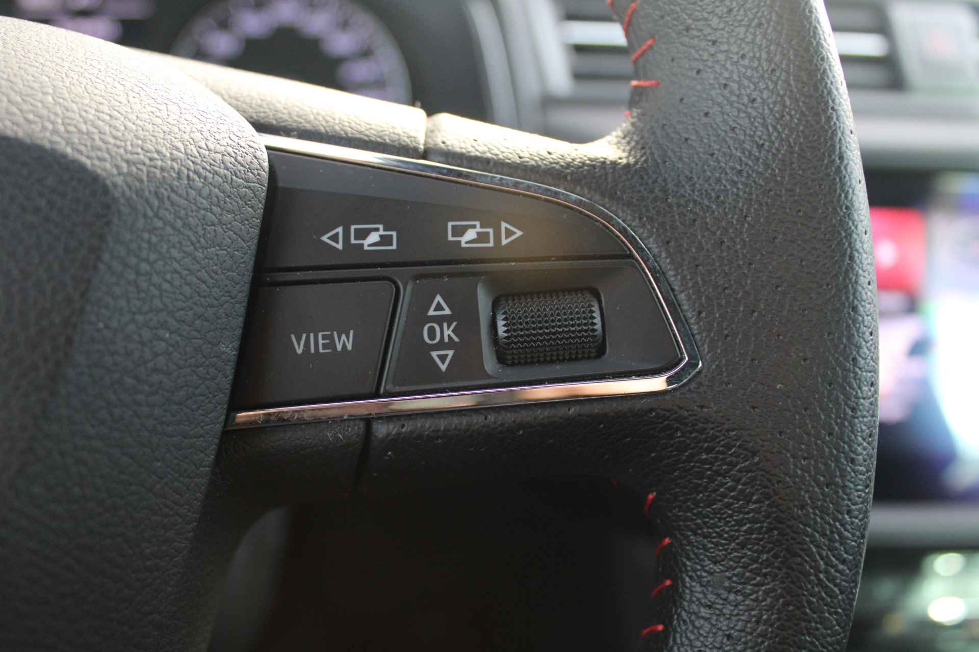 SEAT Arona 1.0 TSI FR Adaptieve Cruise Control, Achteruitrijcamera, Apple Carplay/Android Auto, Dodehoek Detectie - 38/43