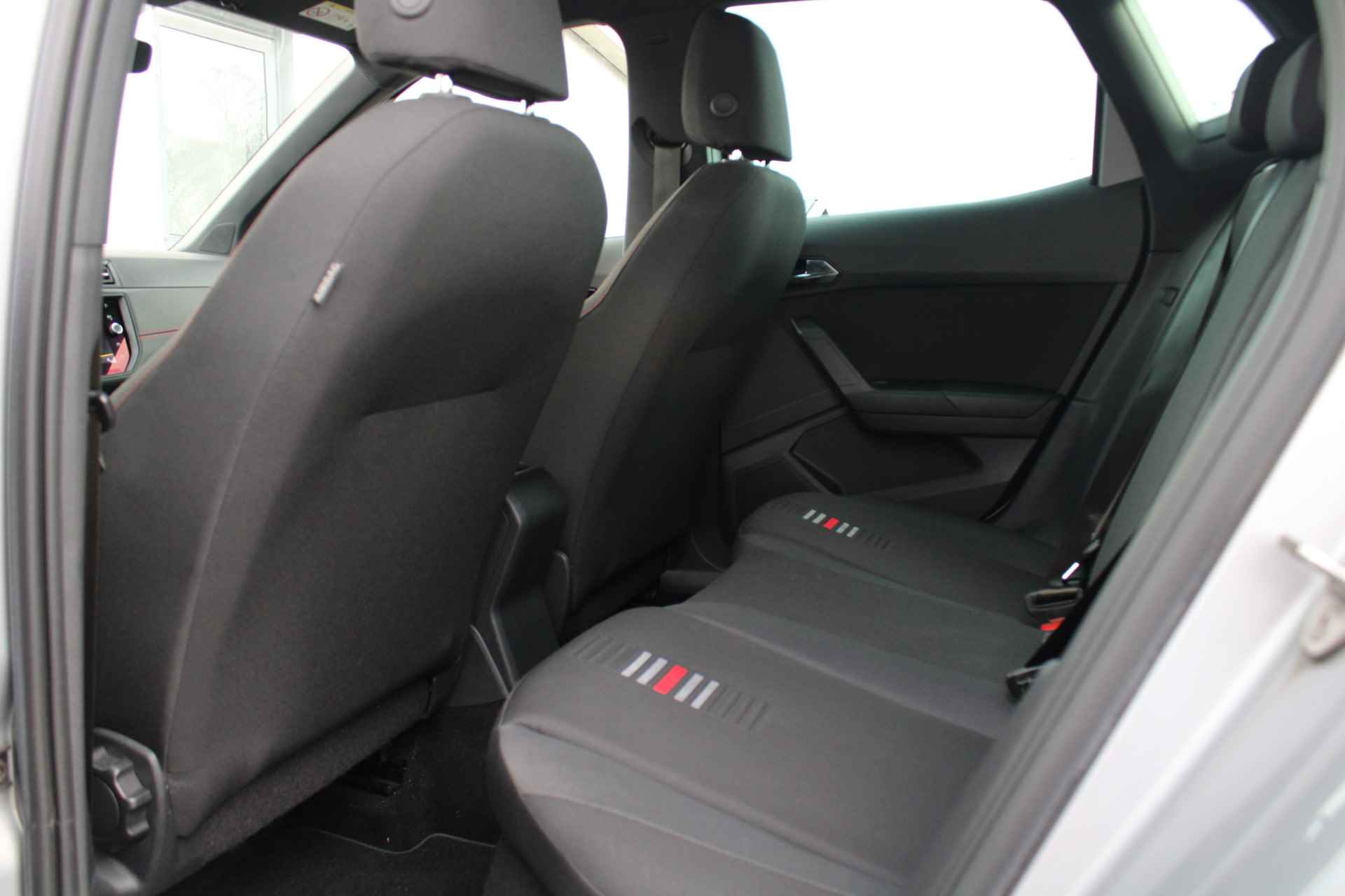 SEAT Arona 1.0 TSI FR Adaptieve Cruise Control, Achteruitrijcamera, Carplay/Android Auto, Dodehoek Detectie - 9/43