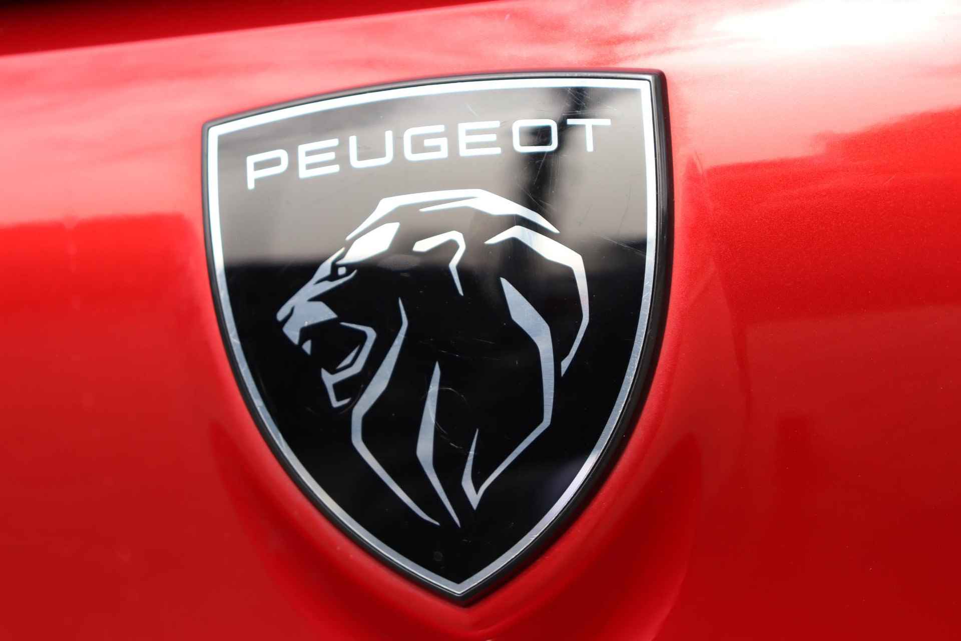 Peugeot 308 1.6 HYbrid 180 GT Pack Business / Schuifdak / Leder / Focal / Memory - 34/41