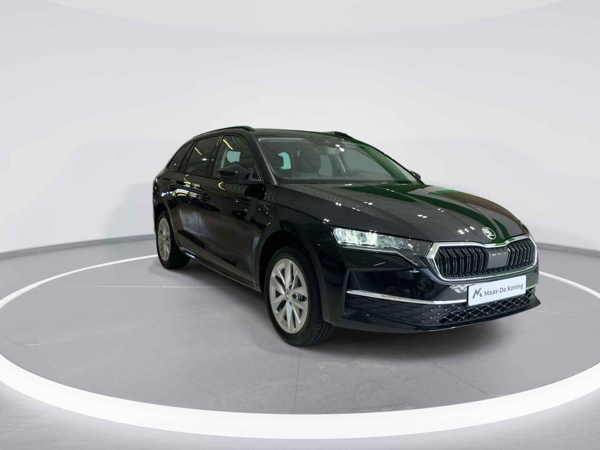 Škoda Octavia combi First Edition 1.5 TSI m-HEV 115 pk 7-DSG | 13'' infotainment scherm | 17'' Lm Velgen Rotaro Aero | Lodge Interieur | Incl inruilvoordeel - 7/8