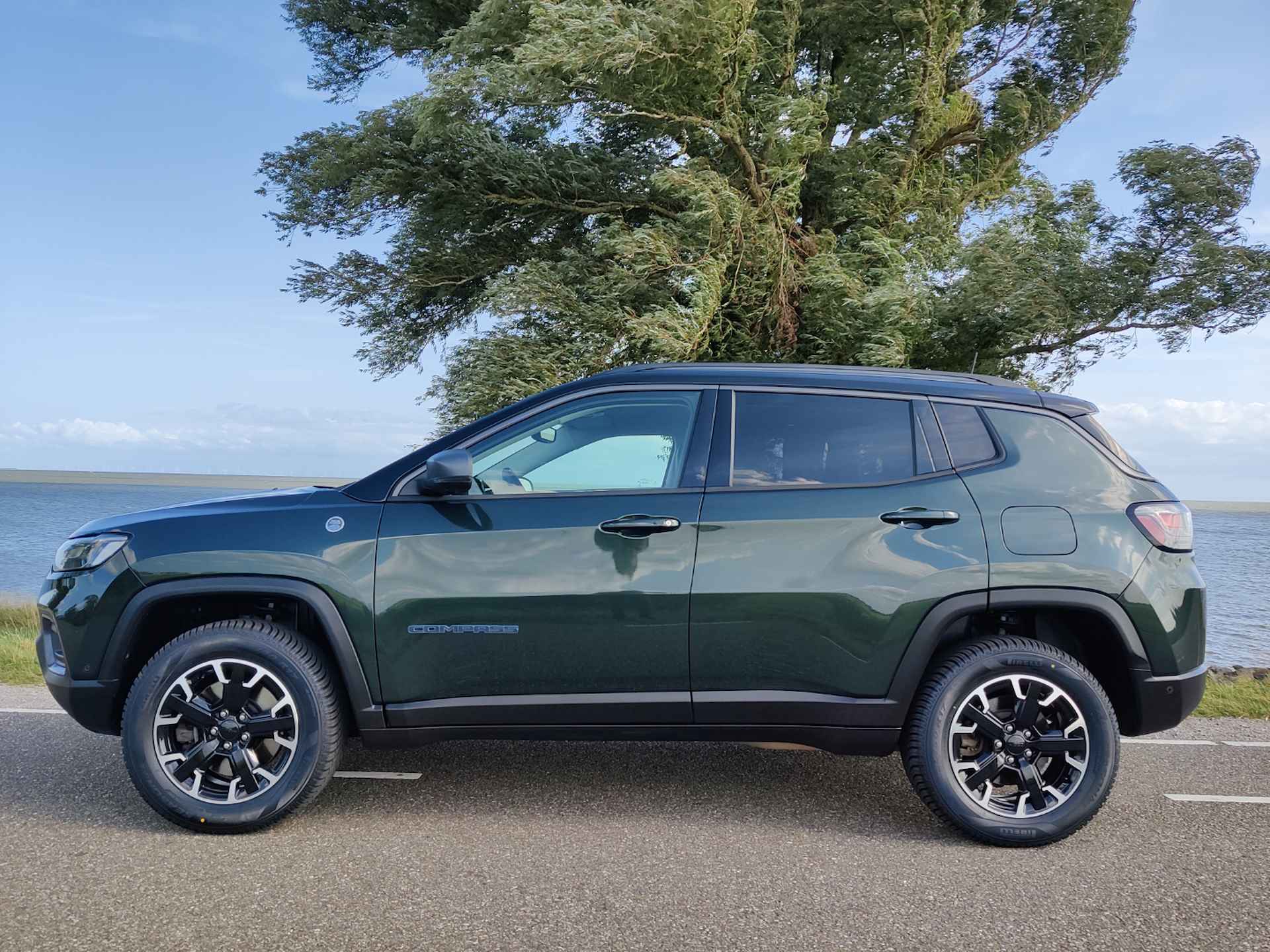 Jeep Compass 240pk Plug-in Hybrid 4x4 Trailhawk | Leder | Luxe - 6/35