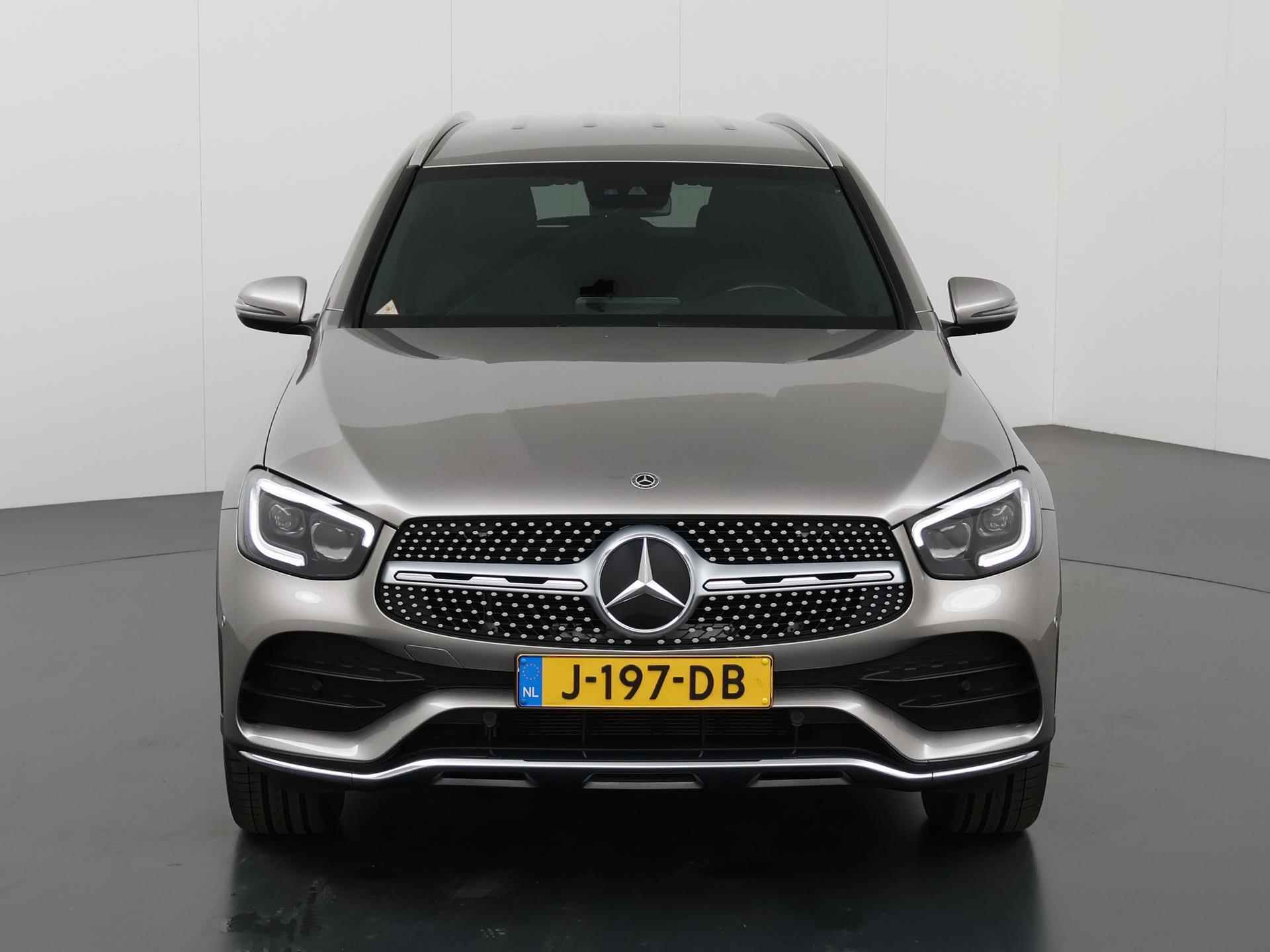 Mercedes-Benz GLC-klasse 200 Premium AMG | Dodehoekassistent | Digitaal Dashboard | Achteruitrijcamera | Sfeerverlichting | - 4/47