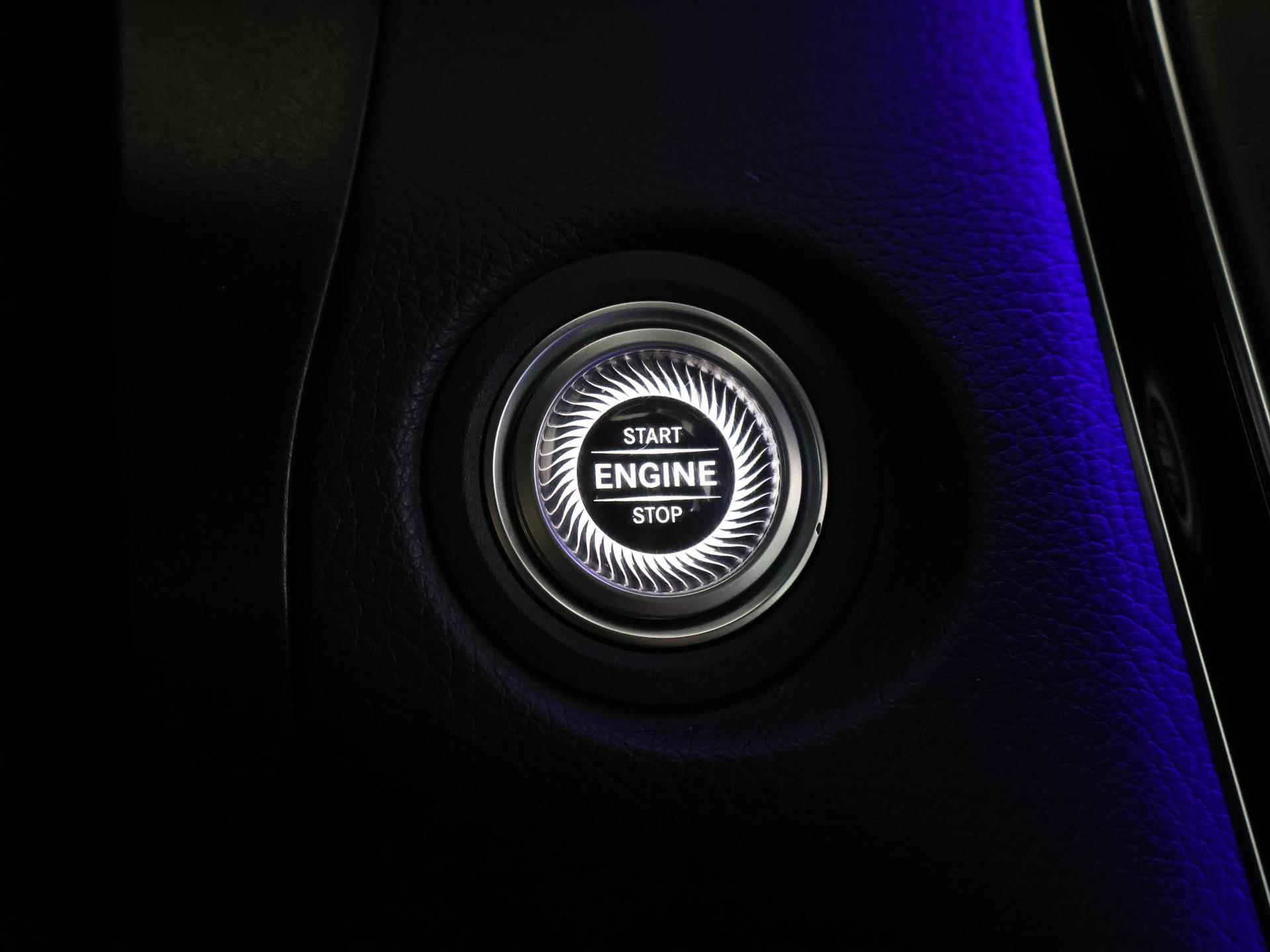 Mercedes-Benz GLC-klasse 200 Premium AMG | Dodehoekassistent | Digitaal Dashboard | Achteruitrijcamera | Sfeerverlichting | - 31/47