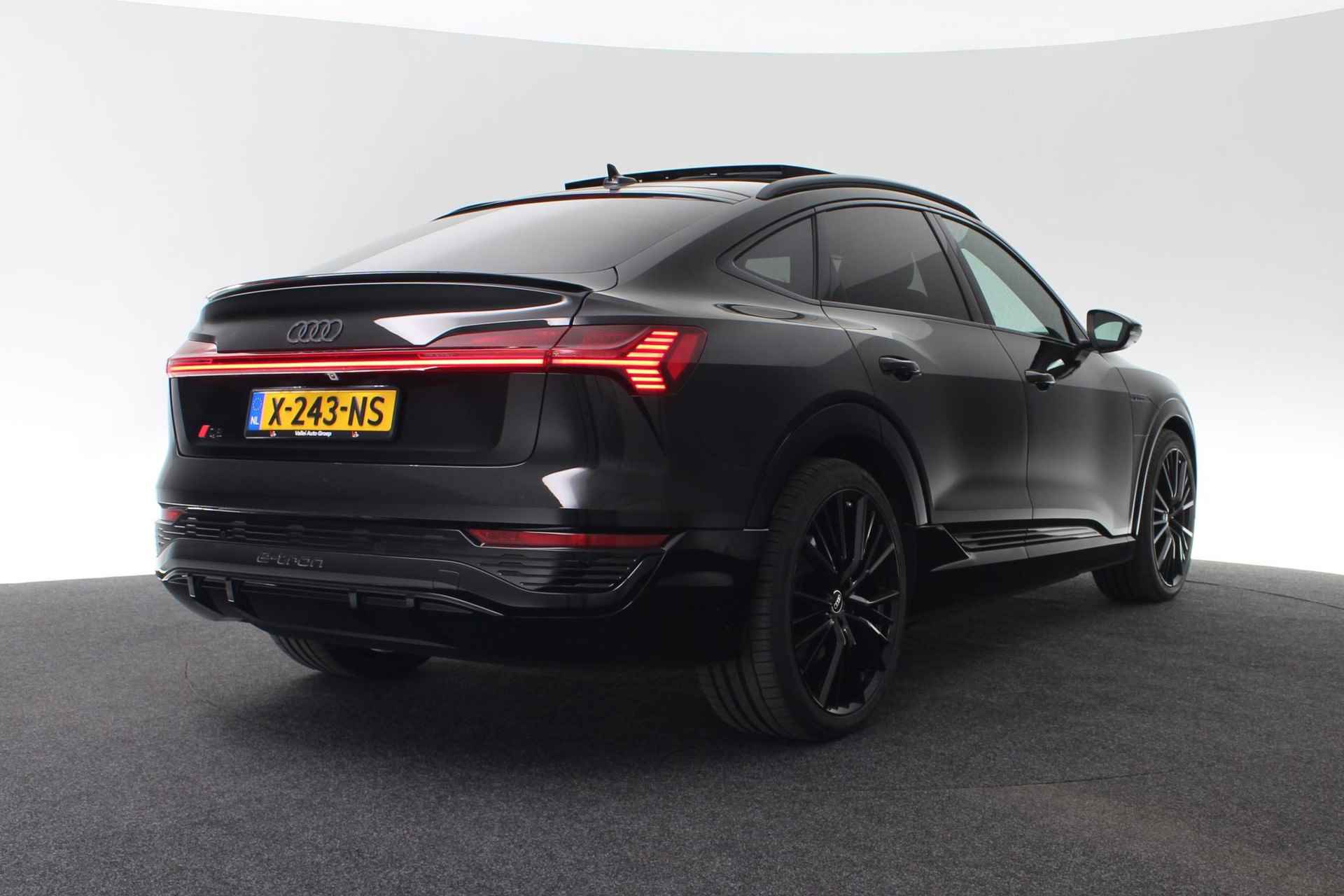 Audi Q8 e-tron Sportback S Edition 250kw/340PK 95Kwh | Panoramadak | Tweede laadaansluiting | Leder | 22 inch lichtmetalen velgen | - 5/41