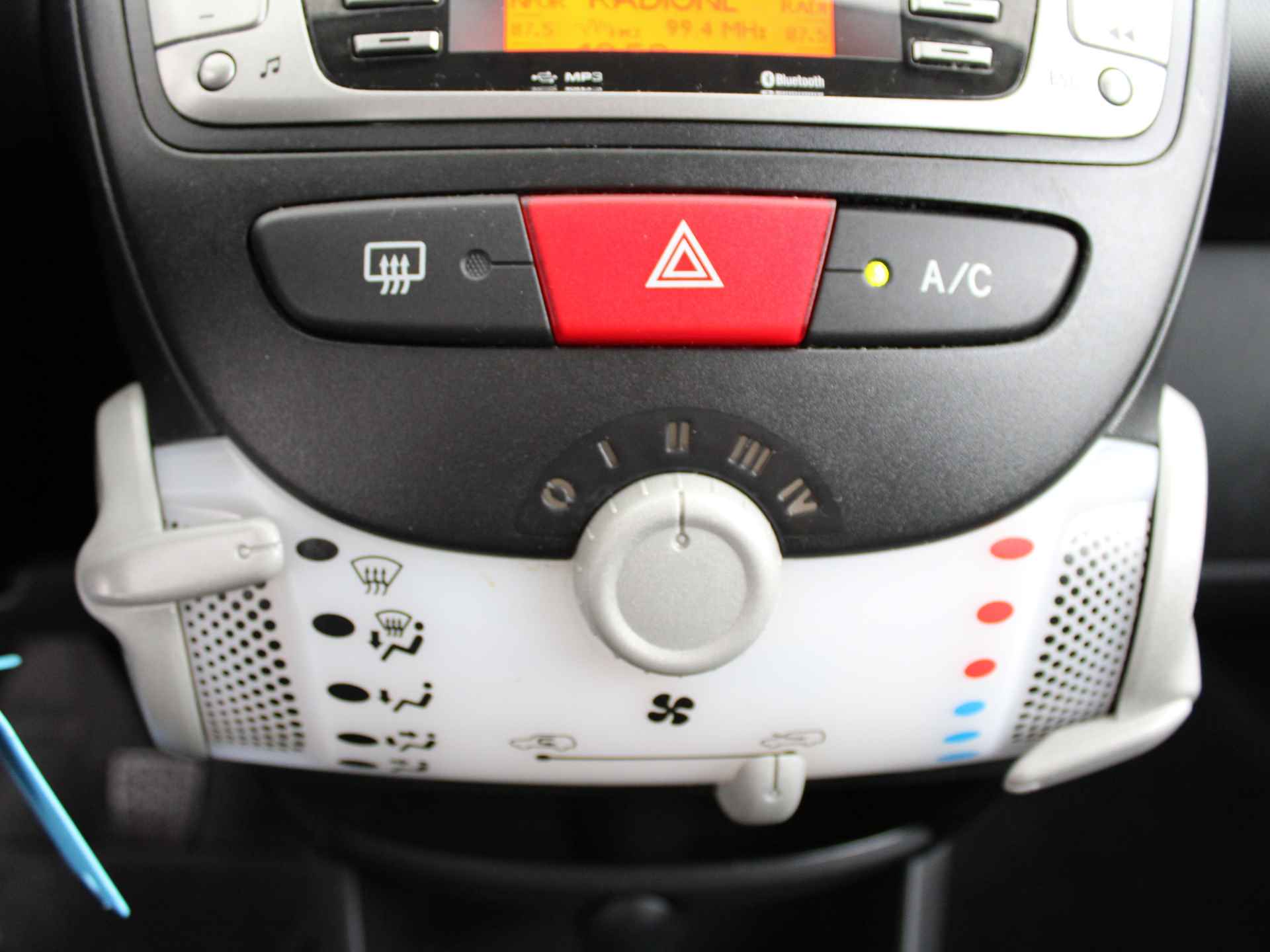 Toyota Aygo 1.0 VVT-i Comfort Limited | Airco | Bluetooth | Elektrische Ramen | - 11/40