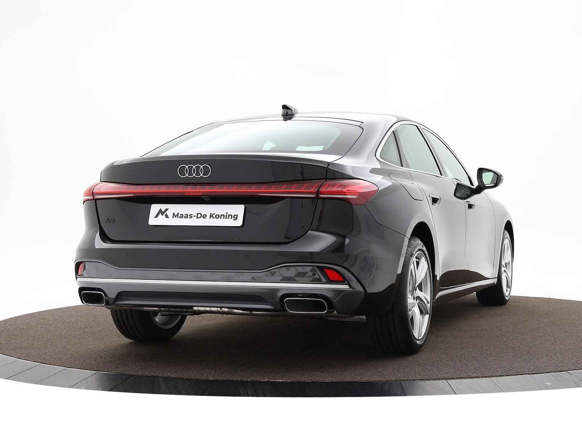 Audi A5 Advanced edition (B10) 35 TFSI 110 kW / 150 pk Li Audi A5 Advanced edition 35 TFSI 150 pk Limousine · First edition · Lederen bekleding · Sportstuur · Elektrisch verst. stoelen - 3/44