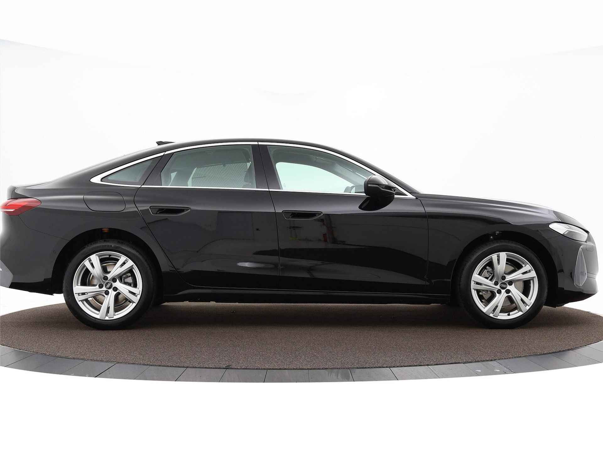 Audi A5 Advanced edition (B10) 35 TFSI 110 kW / 150 pk Li Audi A5 Advanced edition 35 TFSI 150 pk Limousine · First edition · Lederen bekleding · Sportstuur · Elektrisch verst. stoelen - 36/44