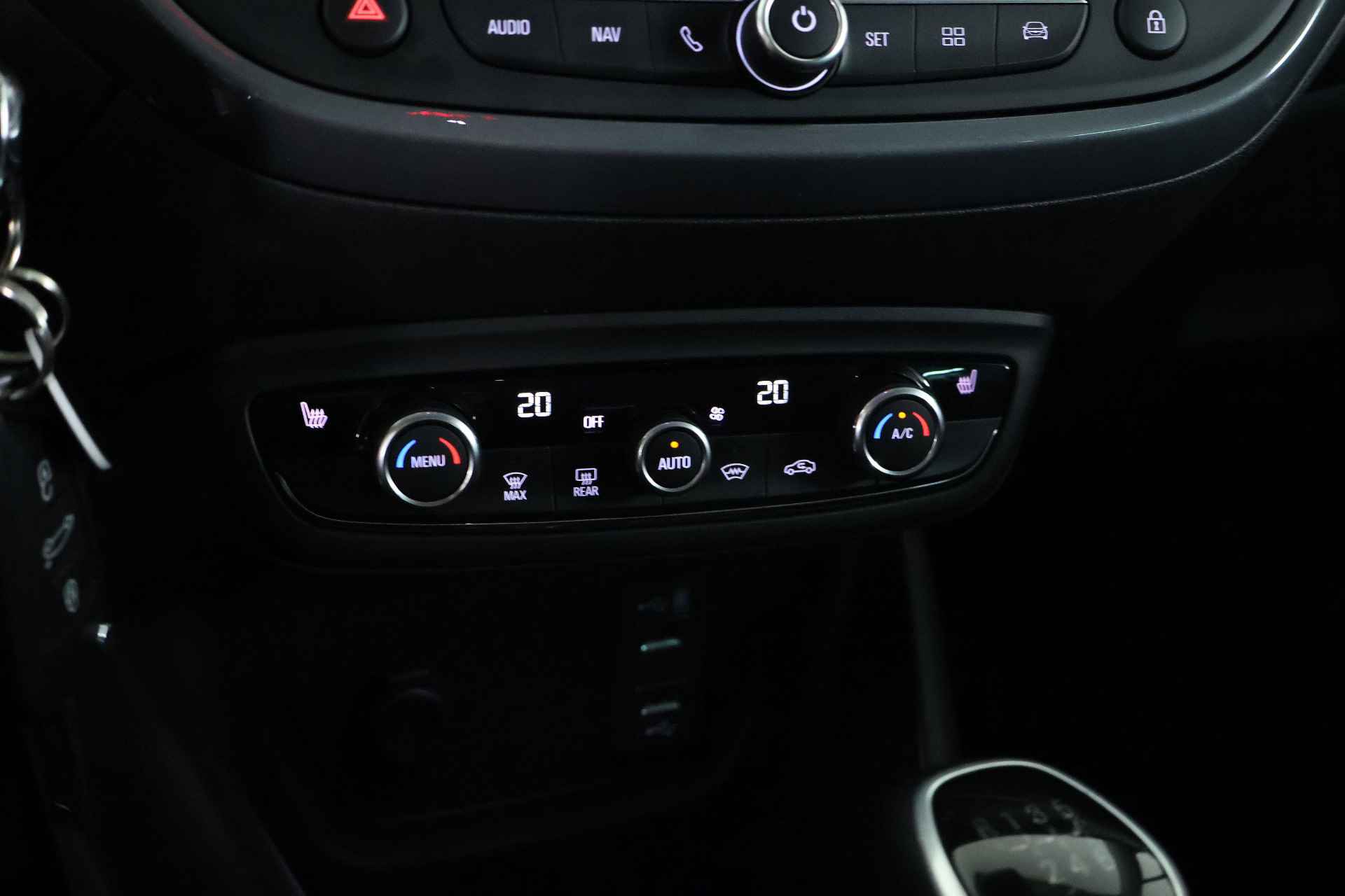 Opel Crossland X 1.2 Turbo Innovation / LED / Navi / CarPlay / Clima - 17/28