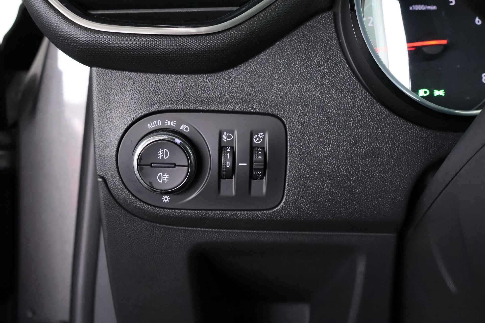 Opel Crossland X 1.2 Turbo Innovation / LED / Navi / CarPlay / Clima - 19/28