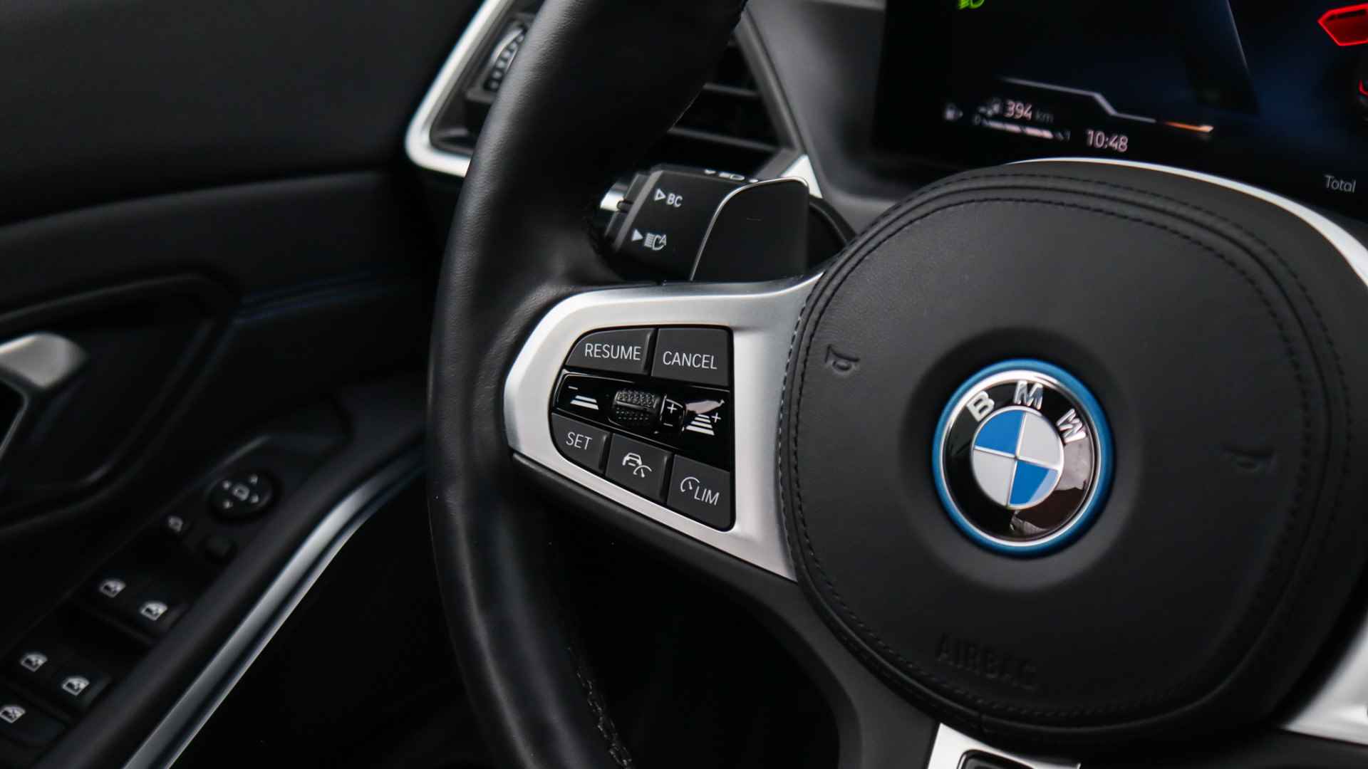 BMW 3 Serie Touring 330e M-Sport | Head-up | Adaptieve Cruise Control | HiFi | Stuurwielverwarming - 26/29