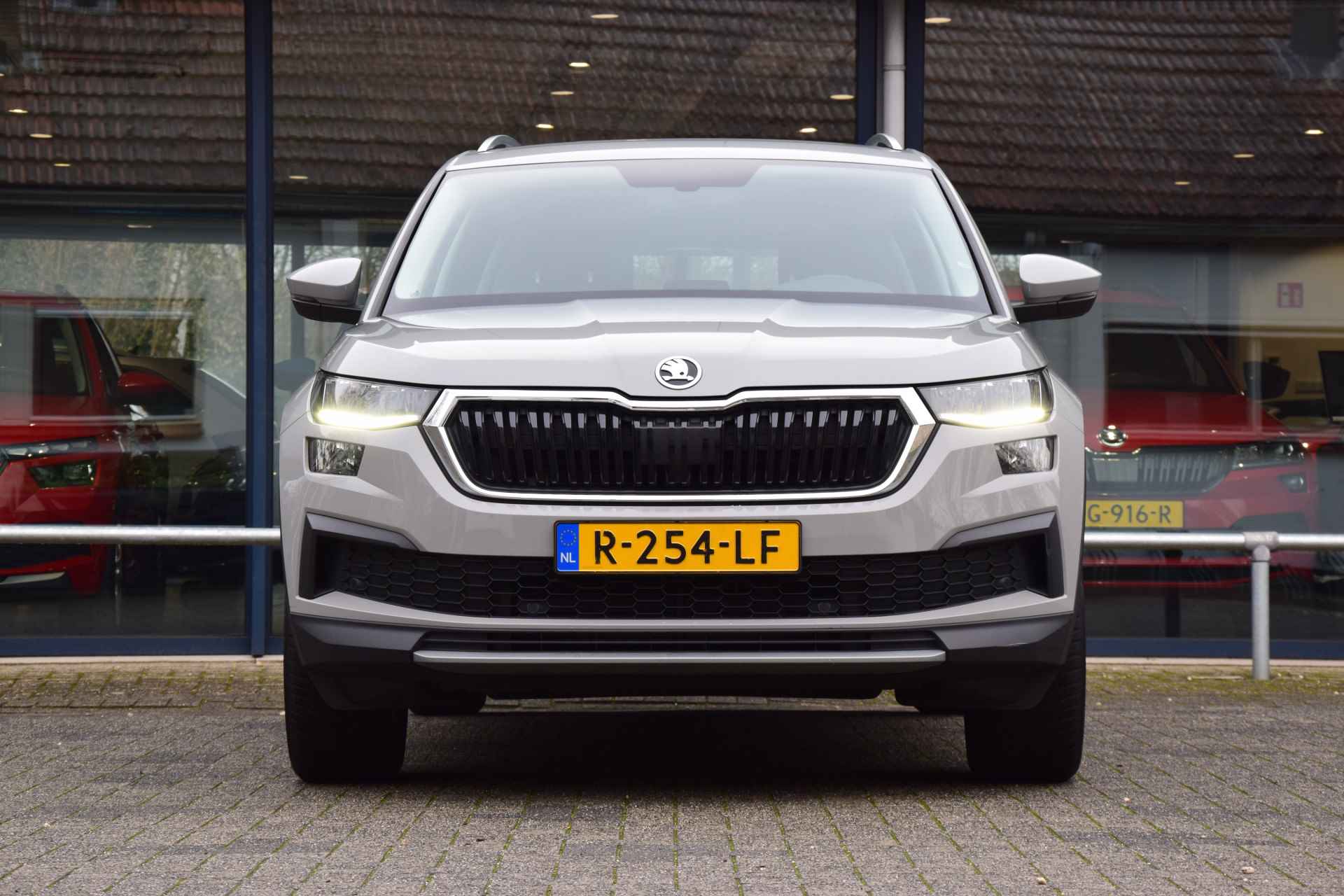 Škoda Kodiaq 1.5 TSI 150PK Business Edition | Org. NL | FabrieksGarantie | Trekhaak | Achteruitrijcamera | 18'' Velgen Met All Season Banden | PDC achter en vóór | Apple CarPlay Andoid Auto) - 12/44