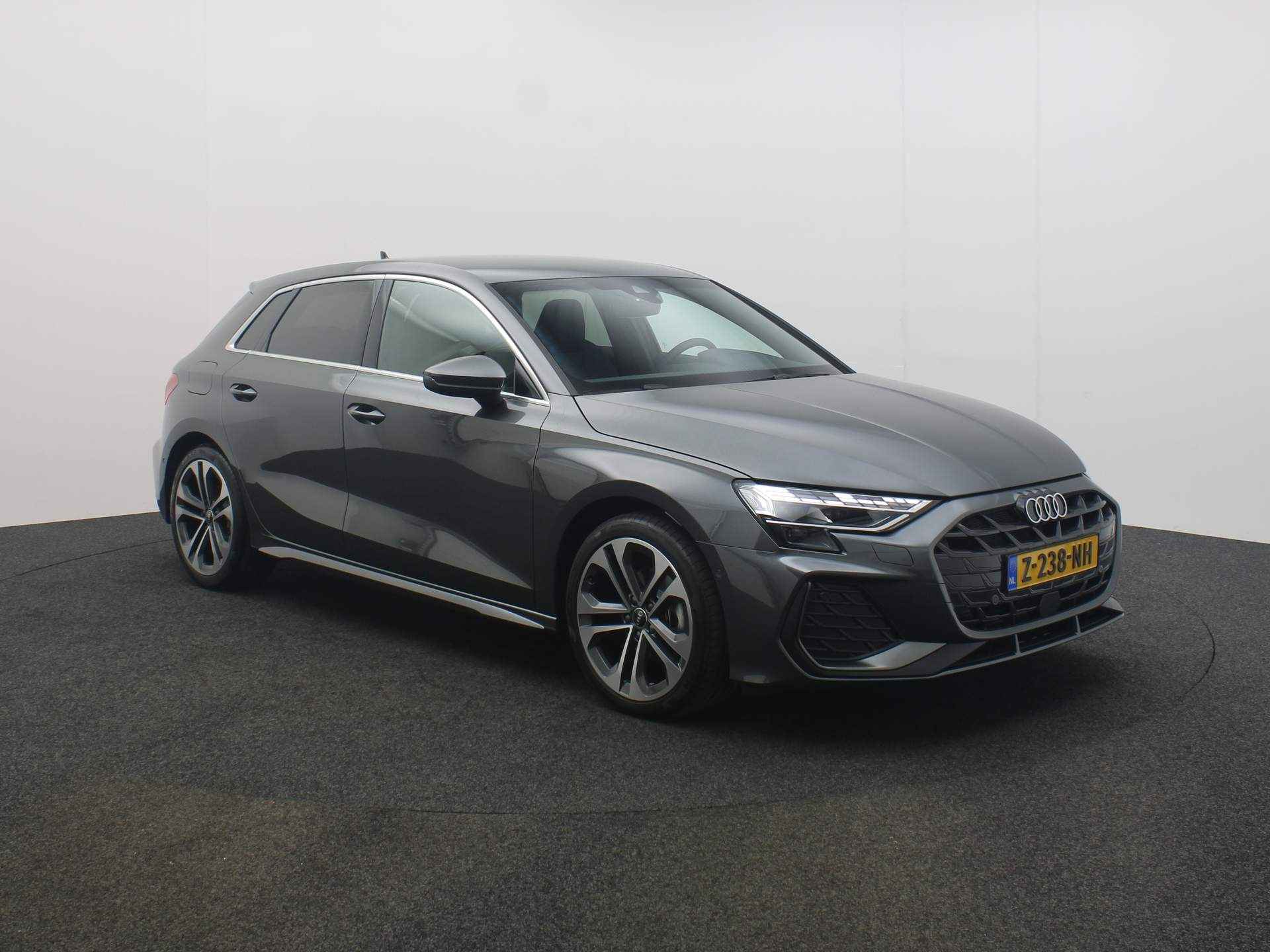 Audi A3 Sportback S edition 35 TFSI 150PK | Sonos | 18 -Inch | Stoelverwarming |   Matrix |  Ambient-Lightning | Elekt.stoelen | Side-Assist | Adapt.Cruise | - 7/38