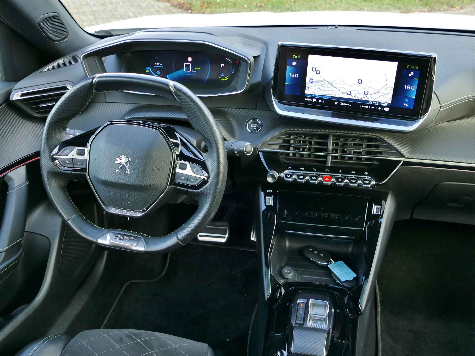 Peugeot e-2008 EV GT Pack 50 kWh | achteruitrijcamera | Apple Carplay / Android auto | panoramadak - 9/56