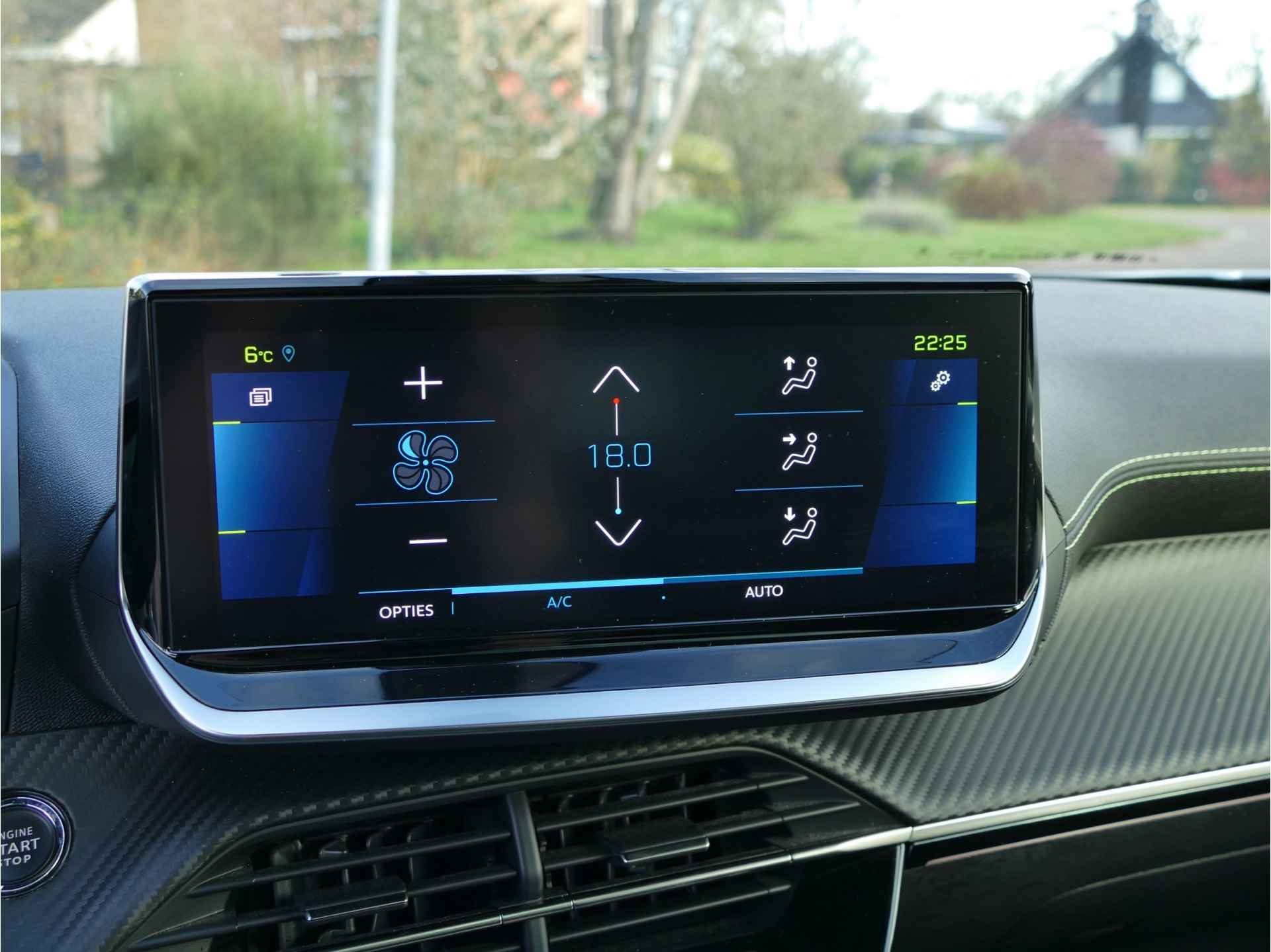 Peugeot e-2008 EV GT Pack 50 kWh | achteruitrijcamera | Apple Carplay / Android auto | panoramadak - 26/56