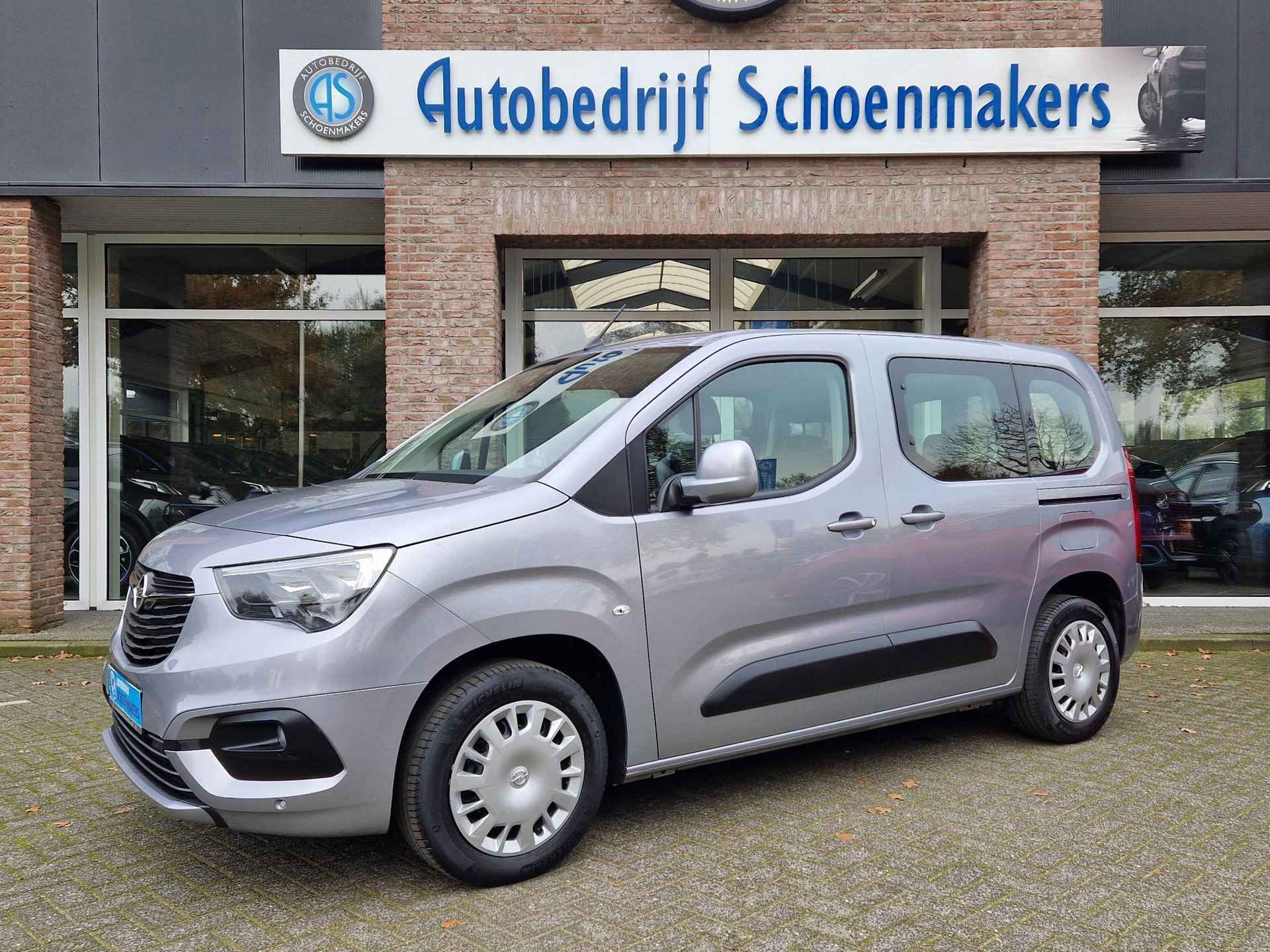 Opel Combo Life 1.2 Turbo L1H1 Edition 5-PERS. CARPLAY CRUISE DAB 2xPDC NAVI RIJBAAN+VERKEERSBORDDETECTIE - 1/40