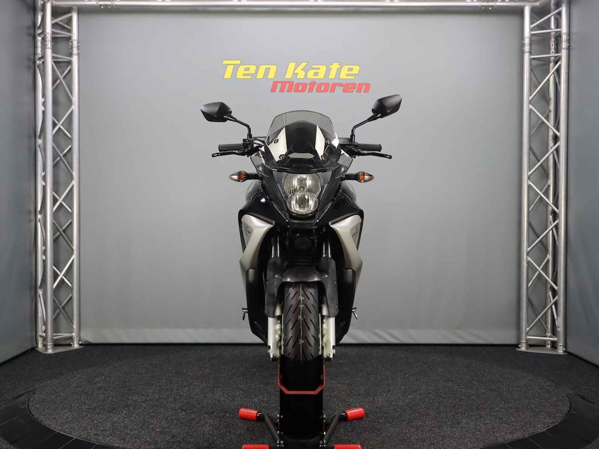 Honda VFR 800 X Crossrunner - 5/12