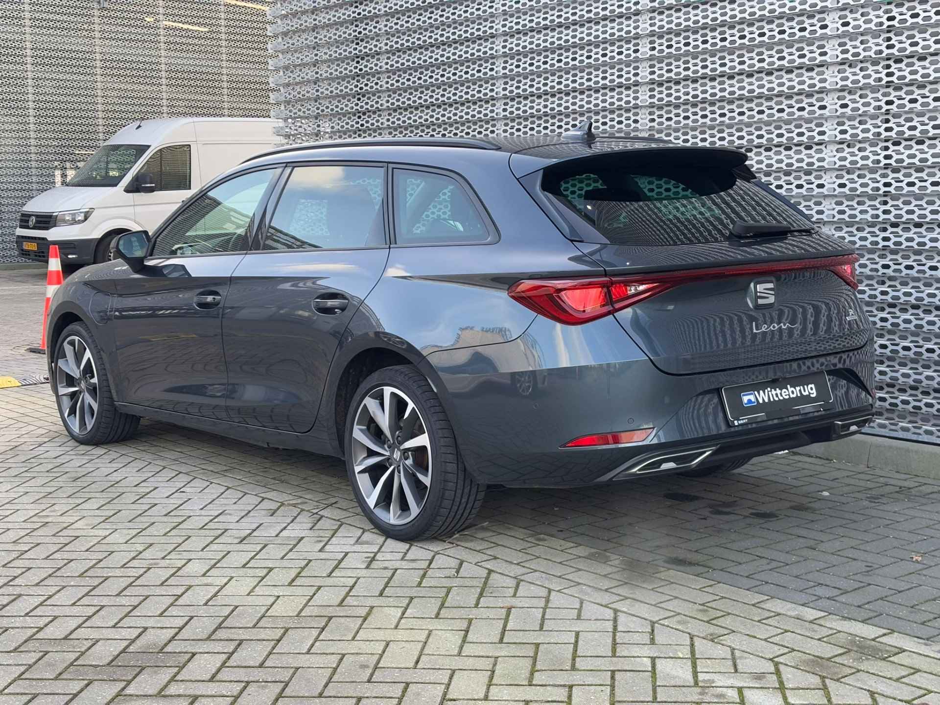 SEAT Leon Sportstourer 1.4 TSI eHybrid PHEV 204 PK FR Business Intense / Stoelverwarming / Achteruitrijcamera / Digitale Cockpit / 18" LMV P4 - 6/30