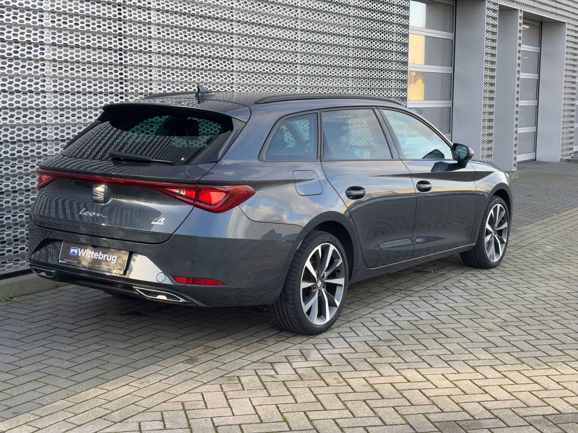 SEAT Leon Sportstourer 1.4 TSI eHybrid PHEV 204 PK FR Business Intense / Stoelverwarming / Achteruitrijcamera / Digitale Cockpit / 18" LMV P4 - 8/30