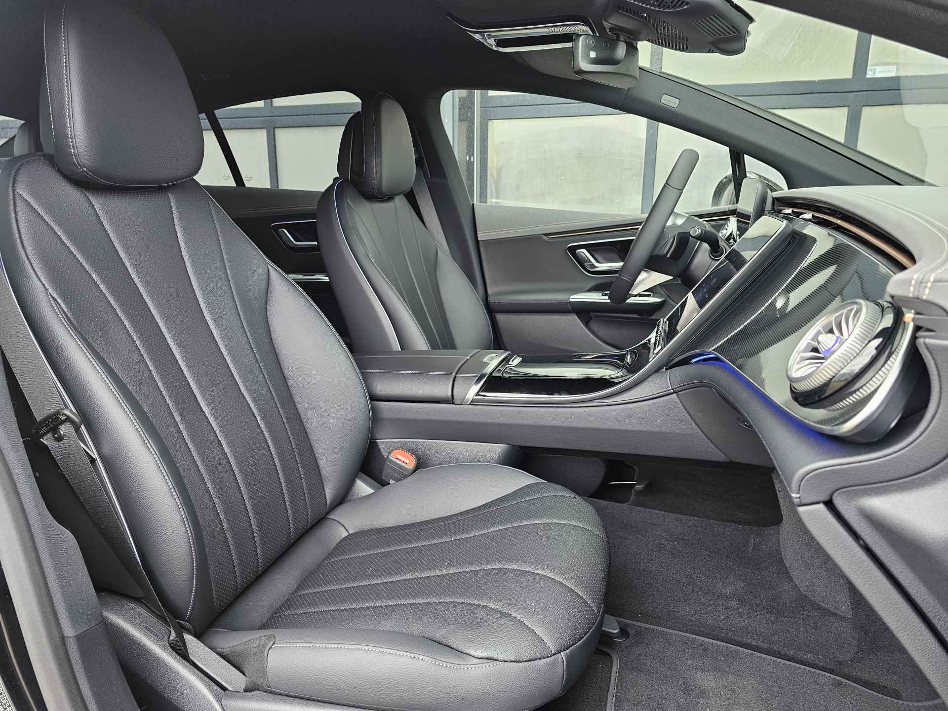 Mercedes-Benz EQE 300 Business Edition | Trekhaak | Apple Carplay | 22kW | Stoelverwarming - 11/20