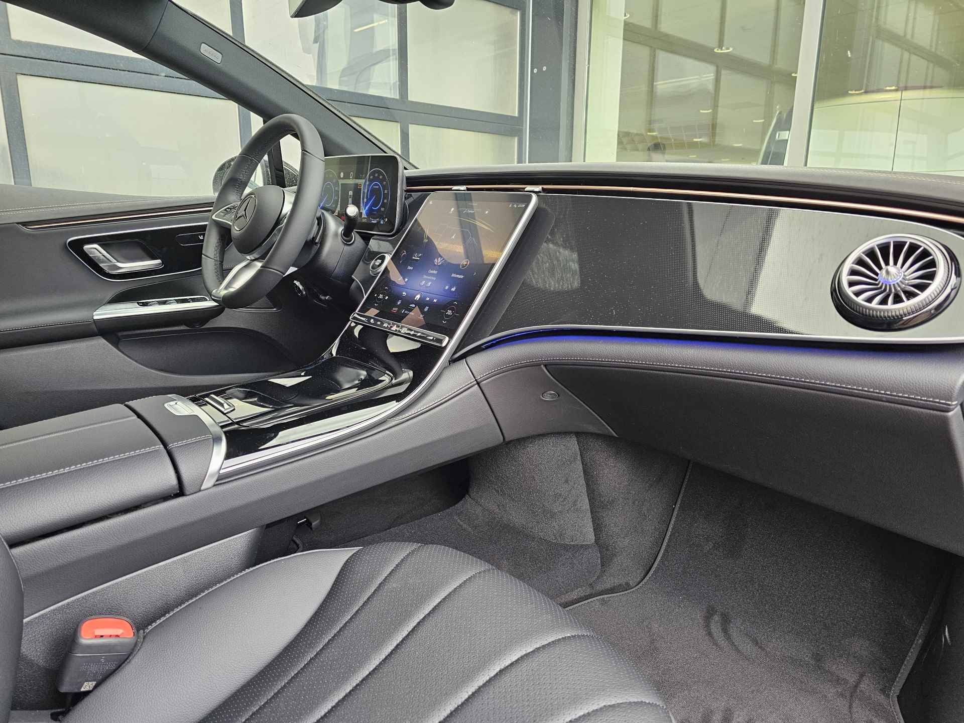 Mercedes-Benz EQE 300 Business Edition | Trekhaak | Apple Carplay | 22kW | Stoelverwarming - 12/20