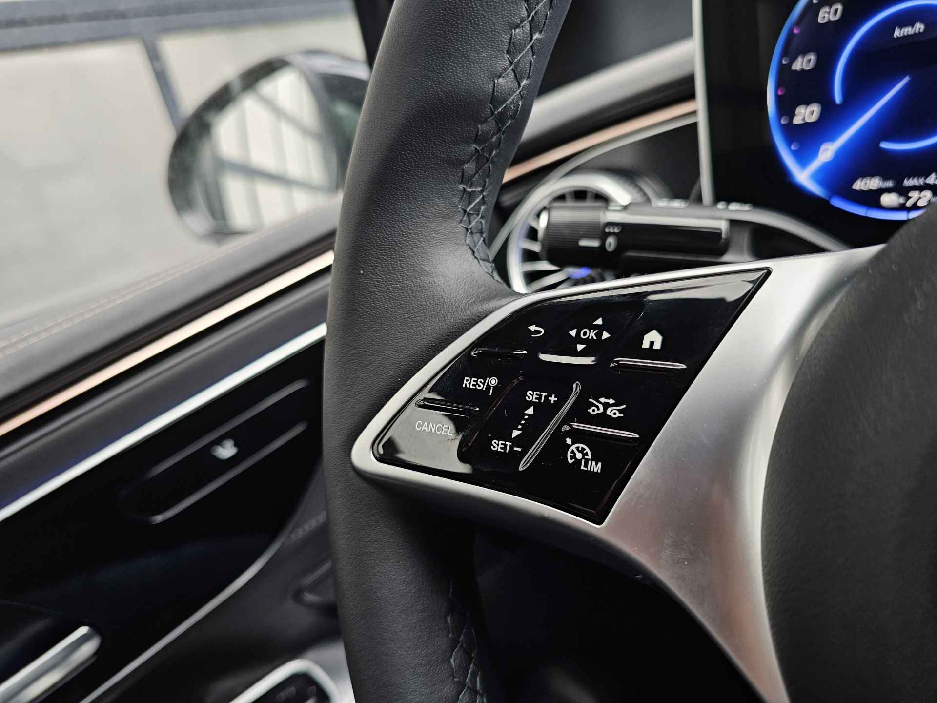 Mercedes-Benz EQE 300 Business Edition | Trekhaak | Apple Carplay | 22kW | Stoelverwarming - 17/20