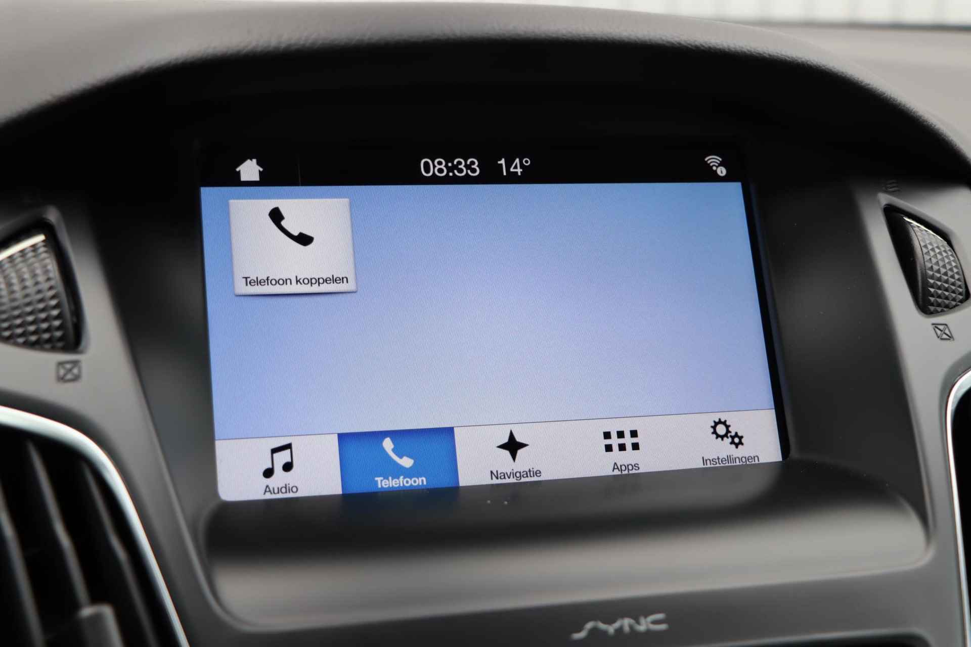 Ford Focus Wagon 1.0 ST-Line  | Navigatie | Climate Control | Parkeersensoren rondom | Cruise Control | Stoel-en voorruitverwarming | Privacy Glass | Apple Carplay/Android Auto | - 21/35
