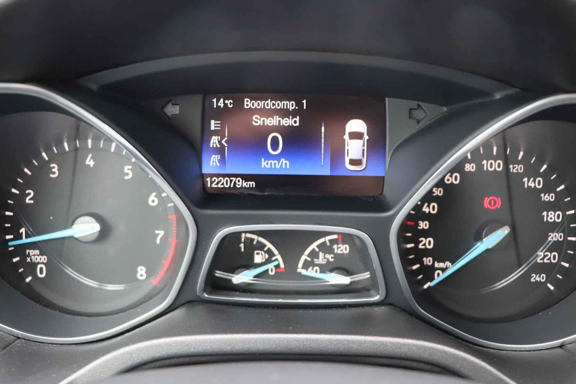 Ford Focus Wagon 1.0 ST-Line  | Navigatie | Climate Control | Parkeersensoren rondom | Cruise Control | Stoel-en voorruitverwarming | Privacy Glass | Apple Carplay/Android Auto | - 29/35
