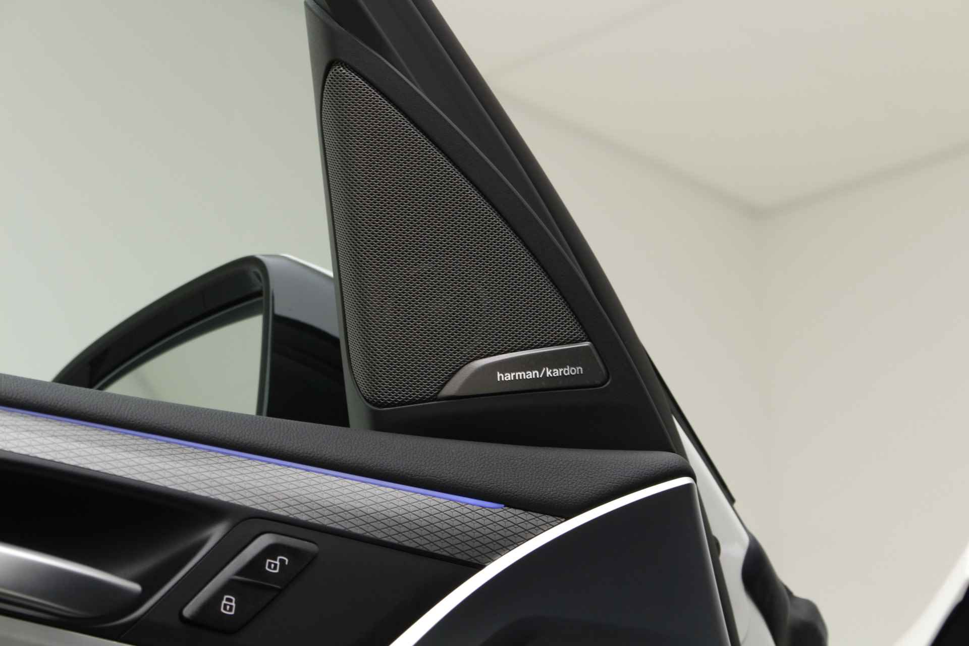 BMW X3 xDrive30e M-Sport | Panorama | Harman Kardon | Driving Assistant Plus | Trekhaak  | 2 jaar BMW Garantie - 17/42