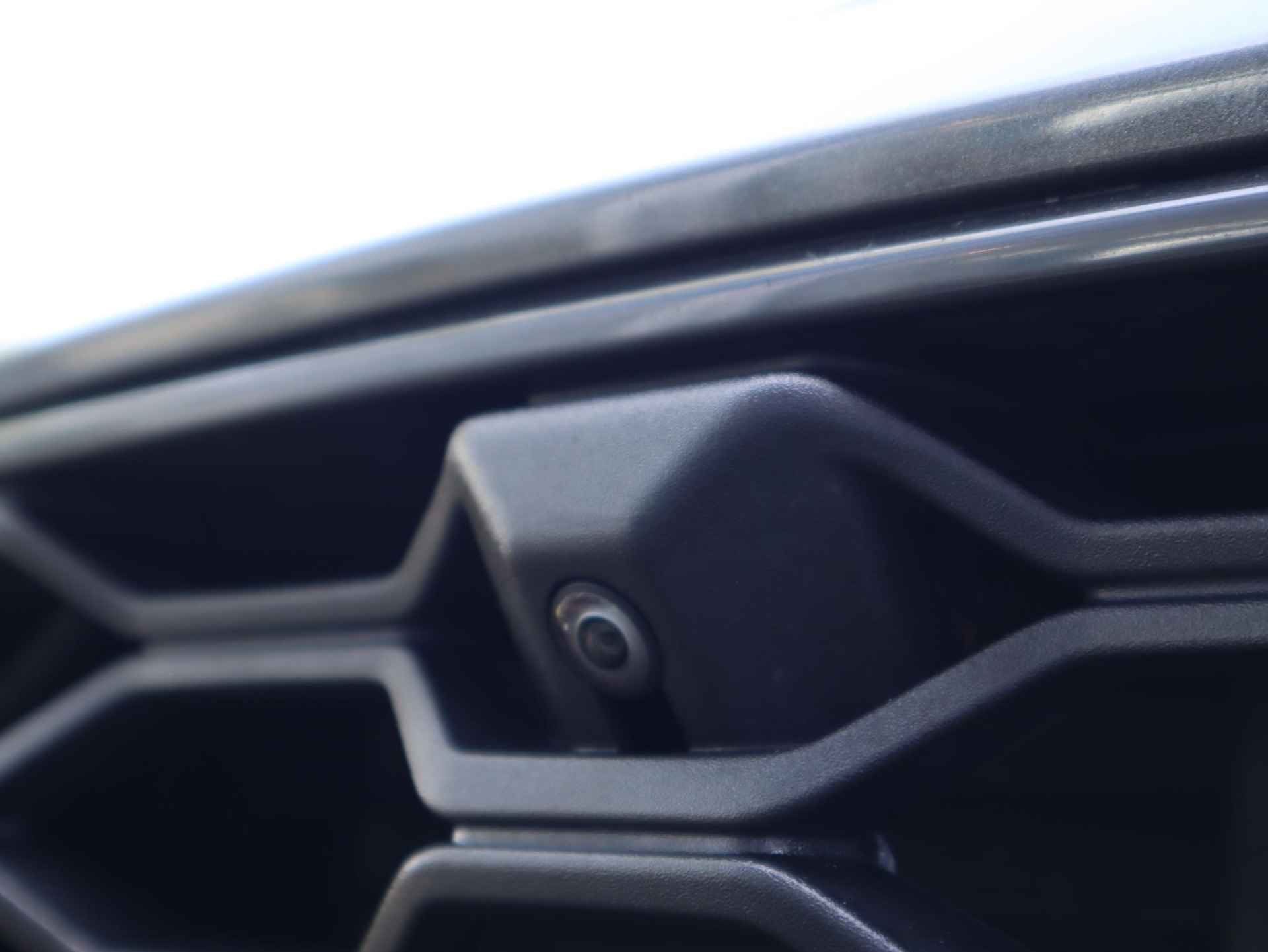 Ford Kuga 2.5 PHEV ST-Line 225PK | Panoramadak | El. Wegklapbare Trekhaak (1500kg) | Driver Assistance Pack | Winter Pack | Technology Pack | HeadUp Display | Full LED | Full Options! - 16/56