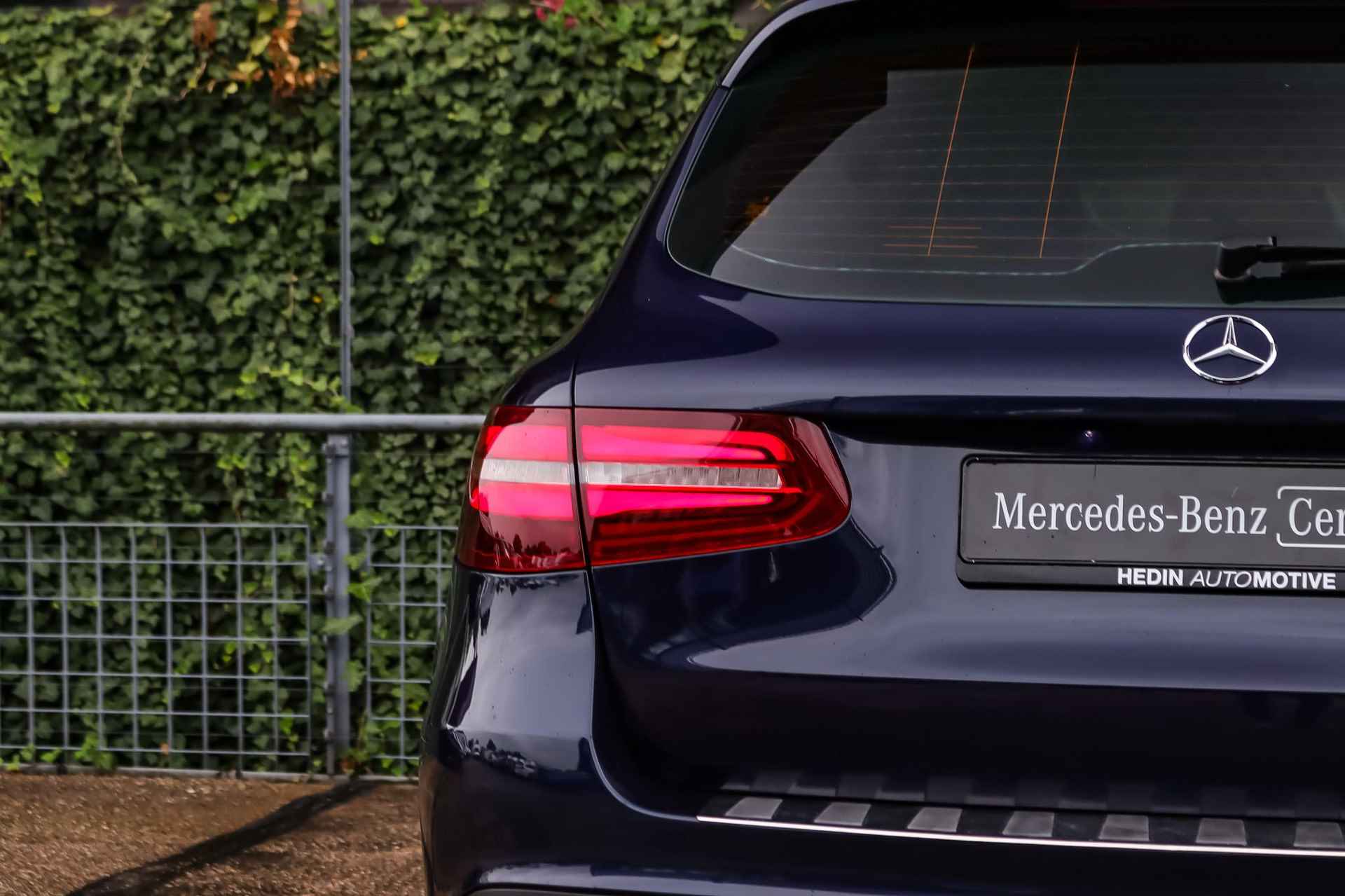 Mercedes-Benz GLC GLC 250 Automaat 4MATIC Exclusive Line Exterieur | AMG Line Interieur | Comand Online | LED | Burmester Audio | Sfeerverlichting | Parktronic | Spiegelpakket - 4/33